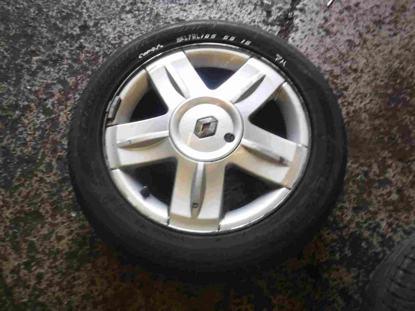 Renault Clio MK2 2001-2006 Campus Alloy Wheel   Tyre 185 55 15 7mm Tread