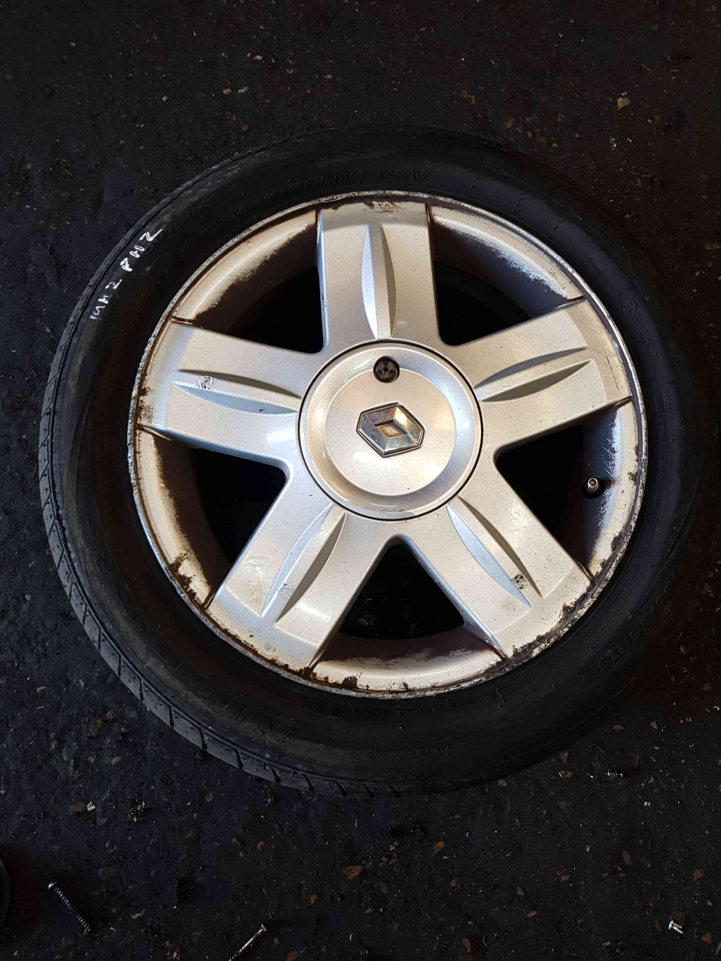 Thumb 3 Renault Clio MK2 2001-2006 Campus Alloy Wheel 15Inch 3/5 8200760342