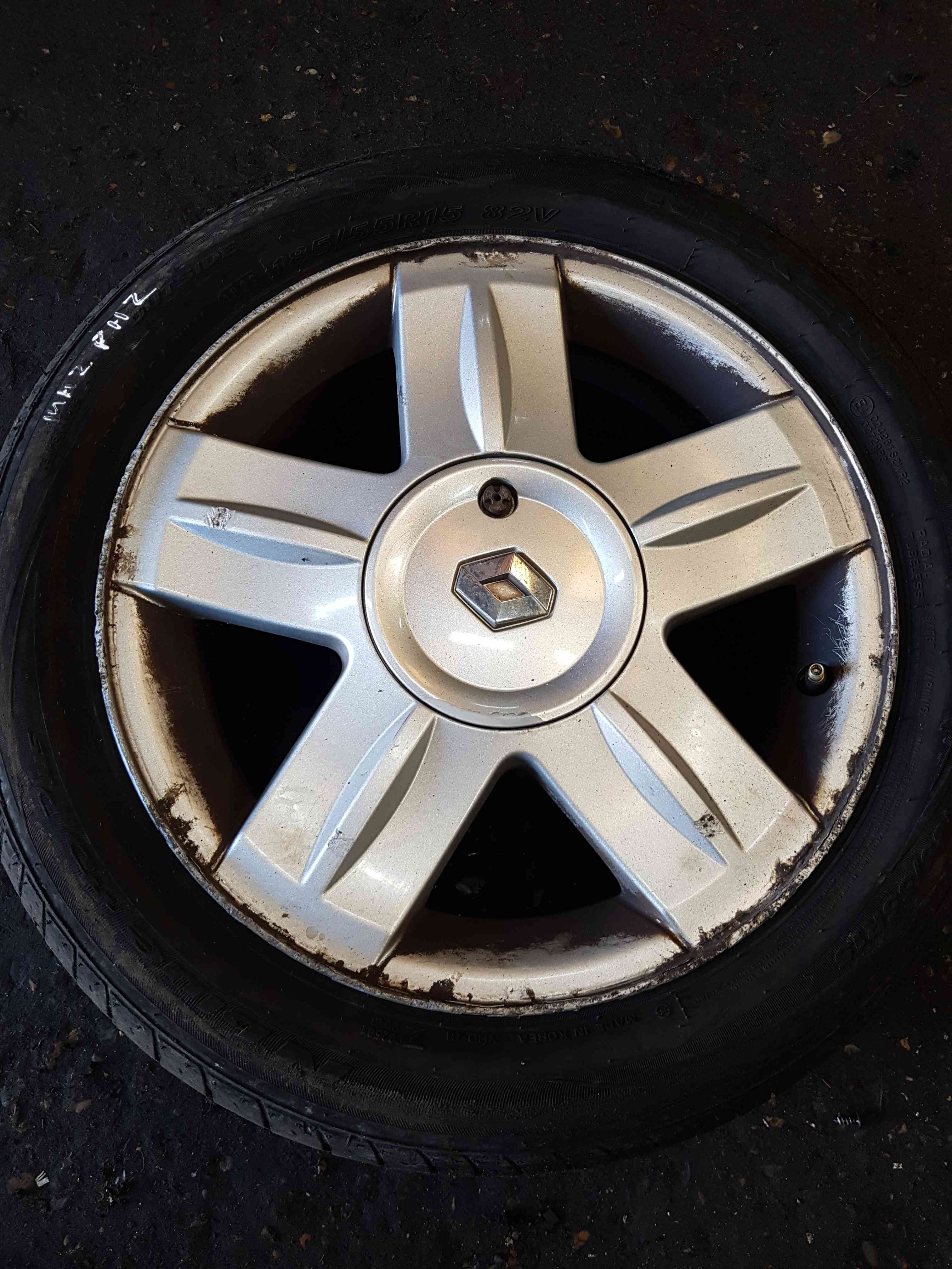 Thumb 4 Renault Clio MK2 2001-2006 Campus Alloy Wheel 15Inch 3/5 8200760342