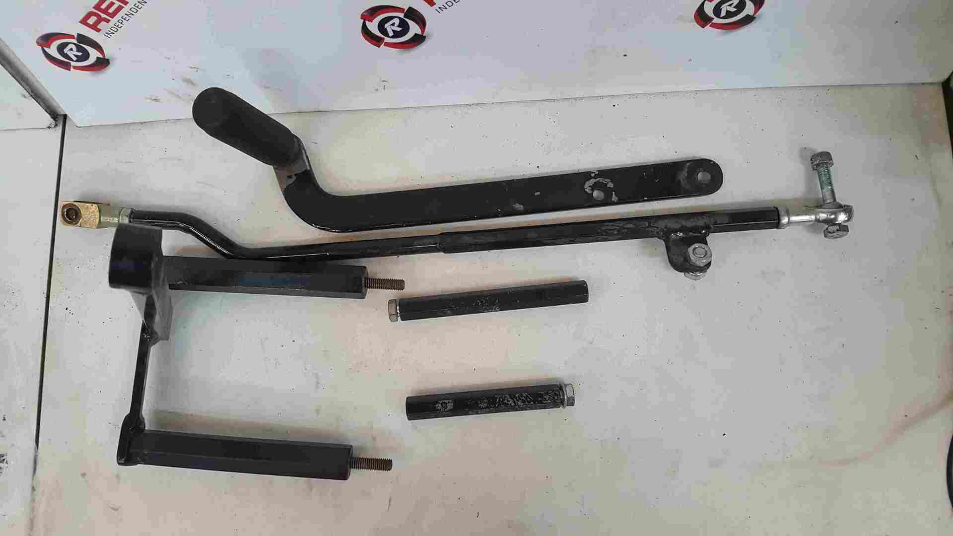 Thumb 3 Renault Clio MK2 2001-2006 Disability Throttle Accelerator Aid Controls