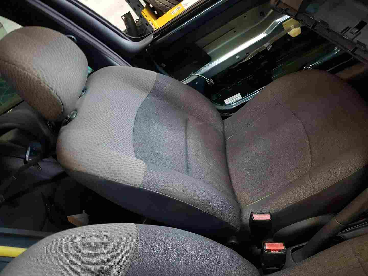 Thumb 5 Renault Clio MK2 2001-2006 Driver Passenger Front Seats OSF NSF 3Door 