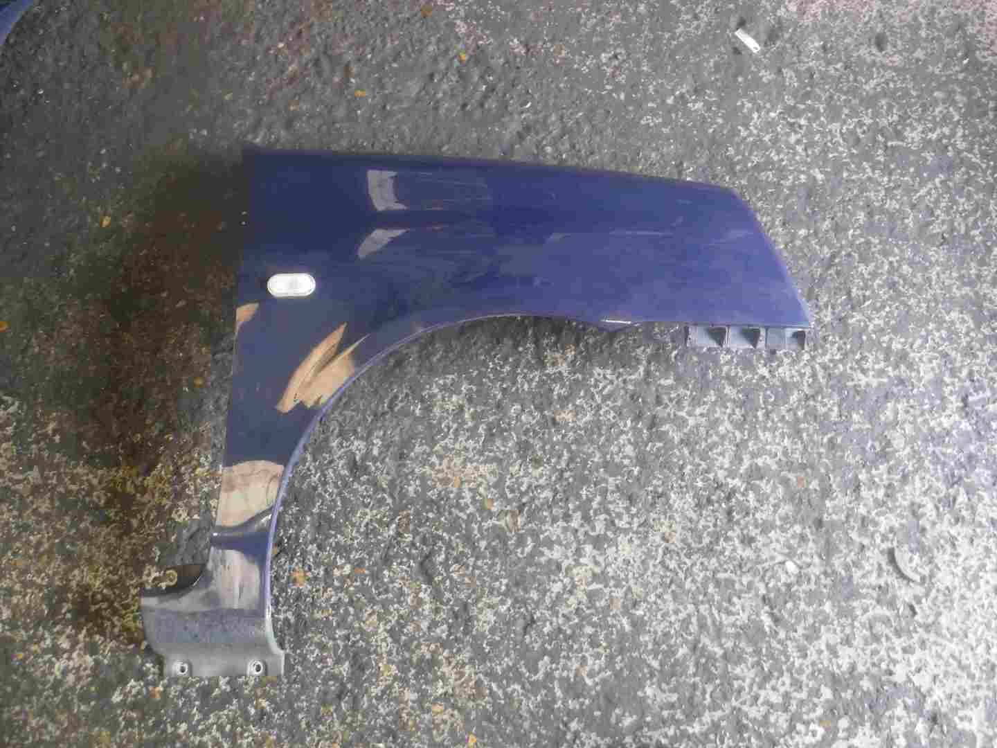 Renault Clio MK2 2001-2006 Drivers OS Wing Blue 460