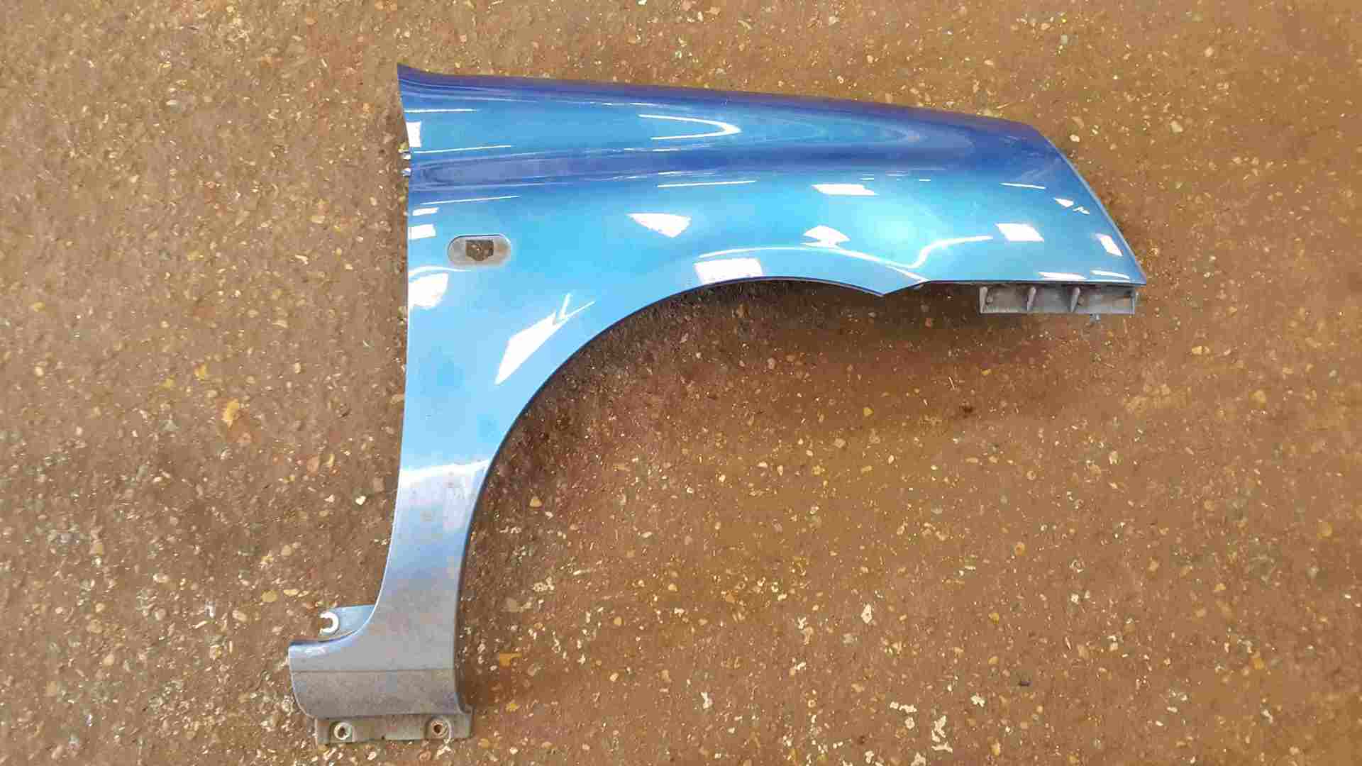 Renault Clio MK2 2001-2006 Drivers OS Wing Blue TEI45