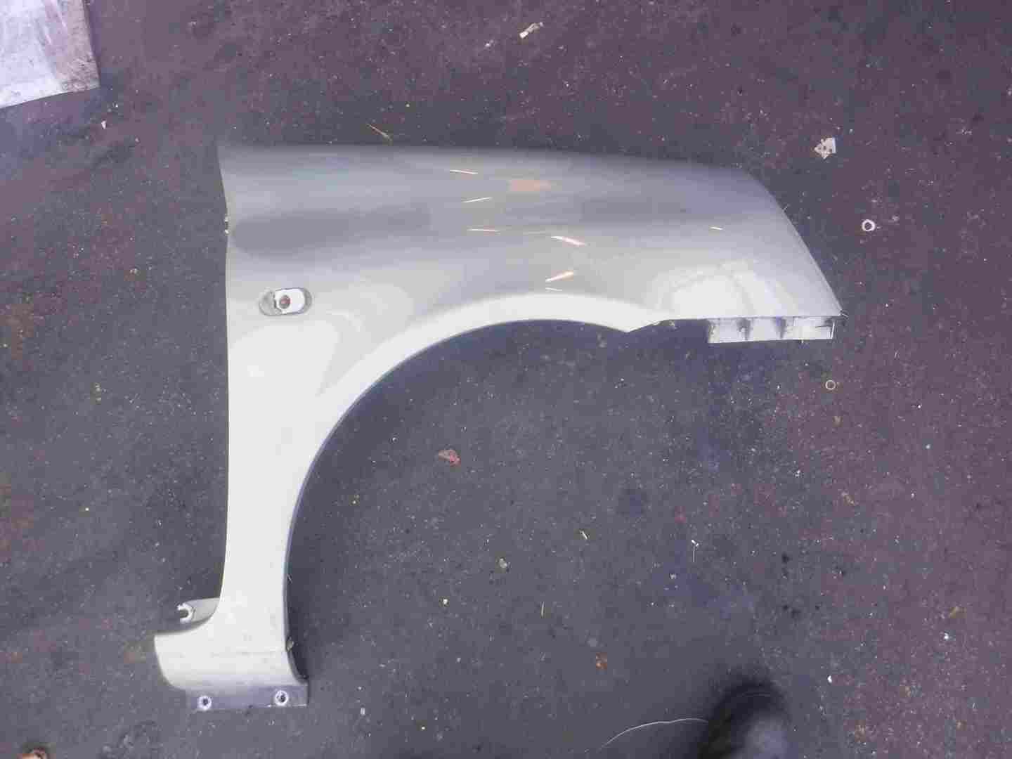 Renault Clio MK2 2001-2006 Drivers OS Wing Green Silver NV191