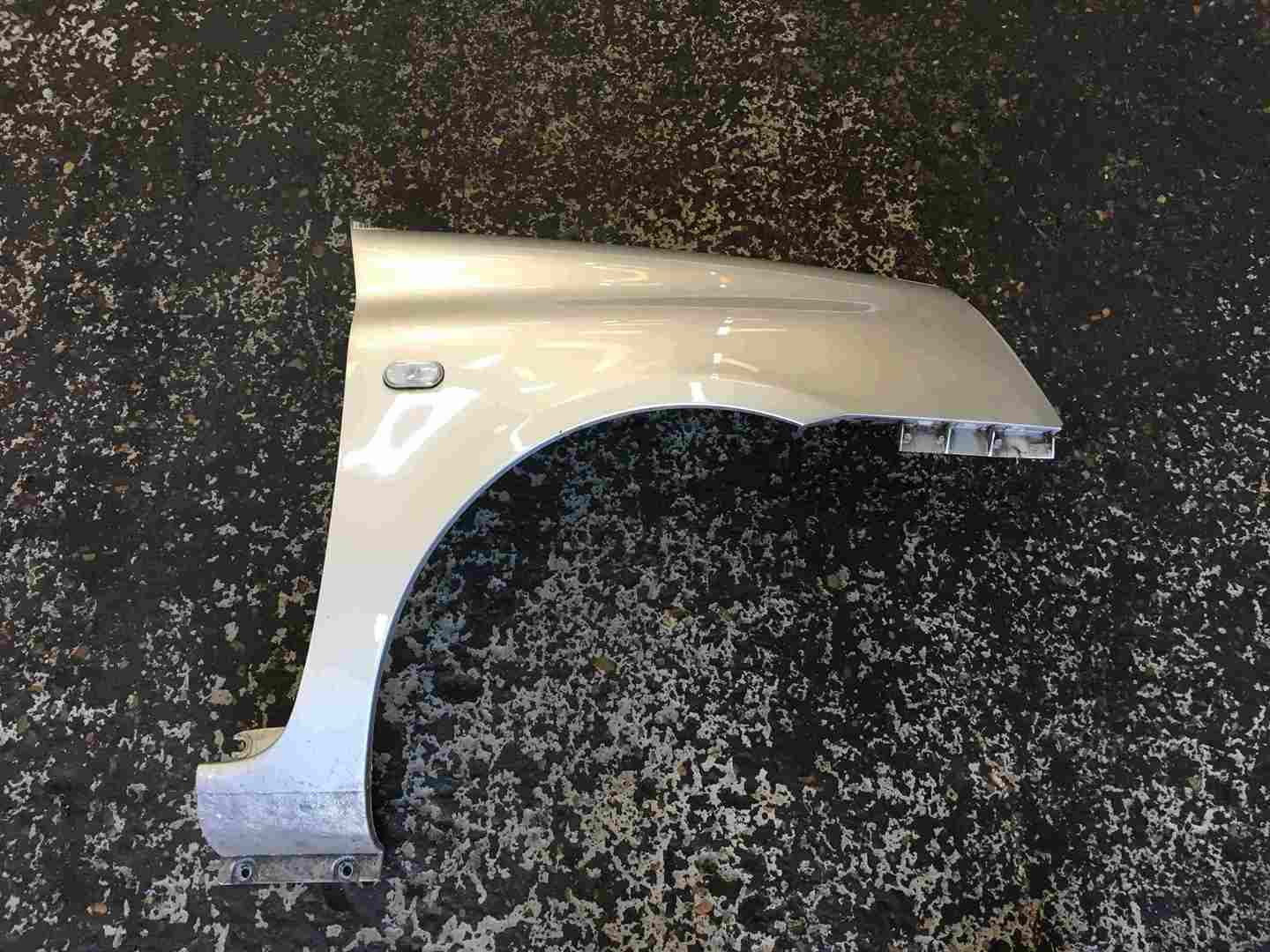 Renault Clio MK2 2001-2006 Drivers OS Wing Silver TED69