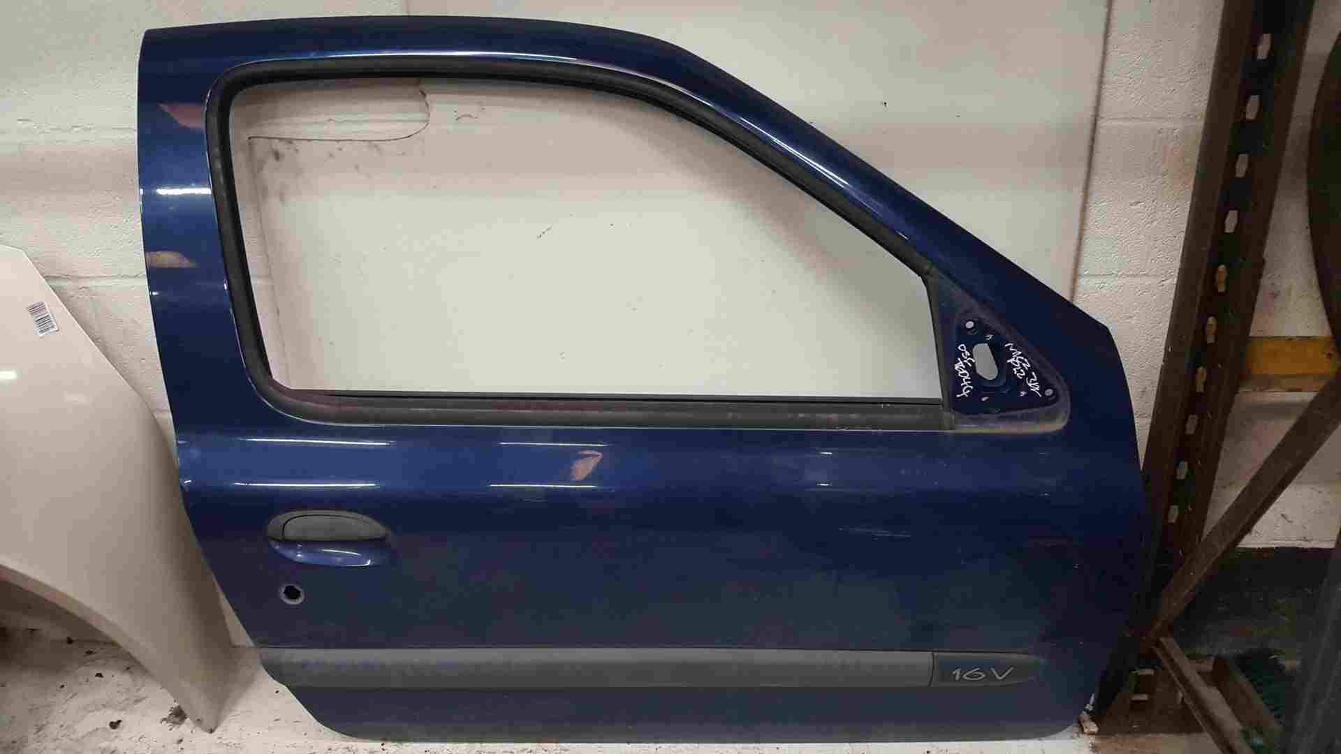 Thumb 2 Renault Clio MK2 2001-2006 Drivers OSF Door 3Dr Blue Ted44