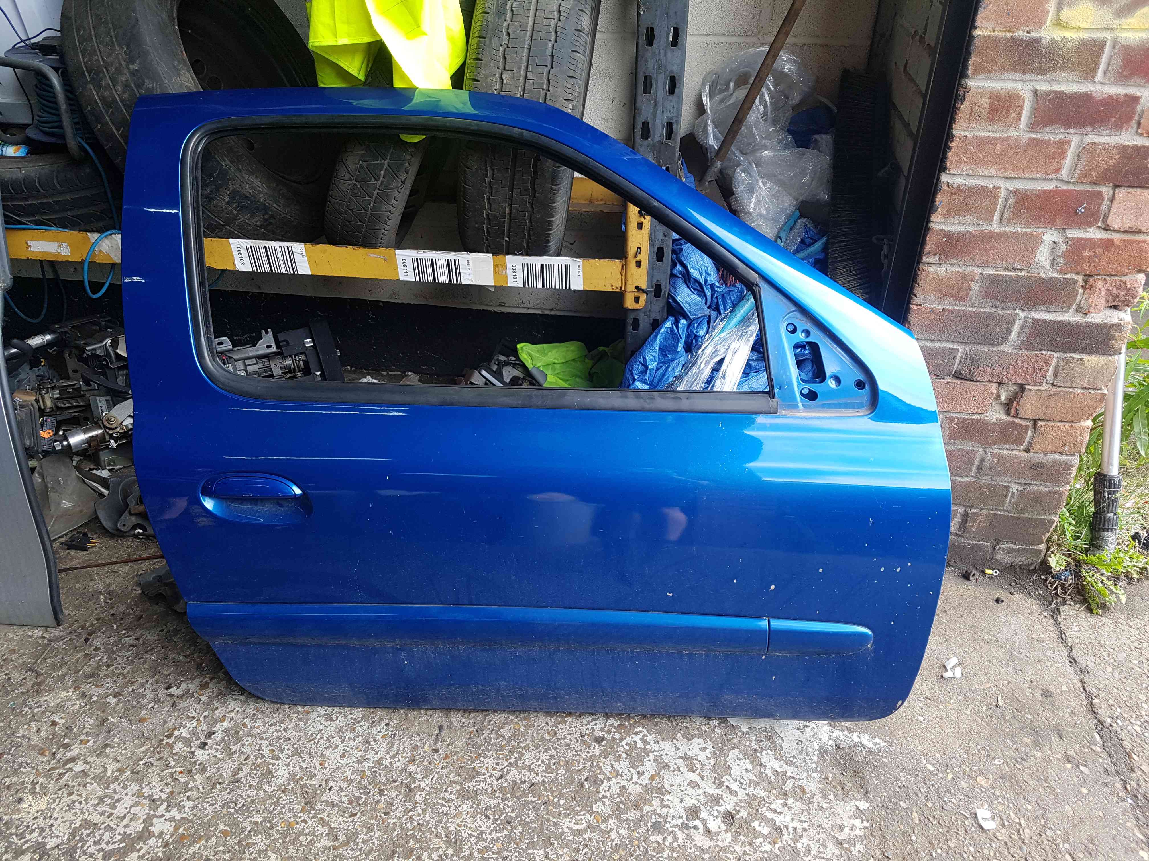Thumb 2 Renault Clio MK2 2001-2006 Drivers OSF Front Door Blue Terna 3Dr