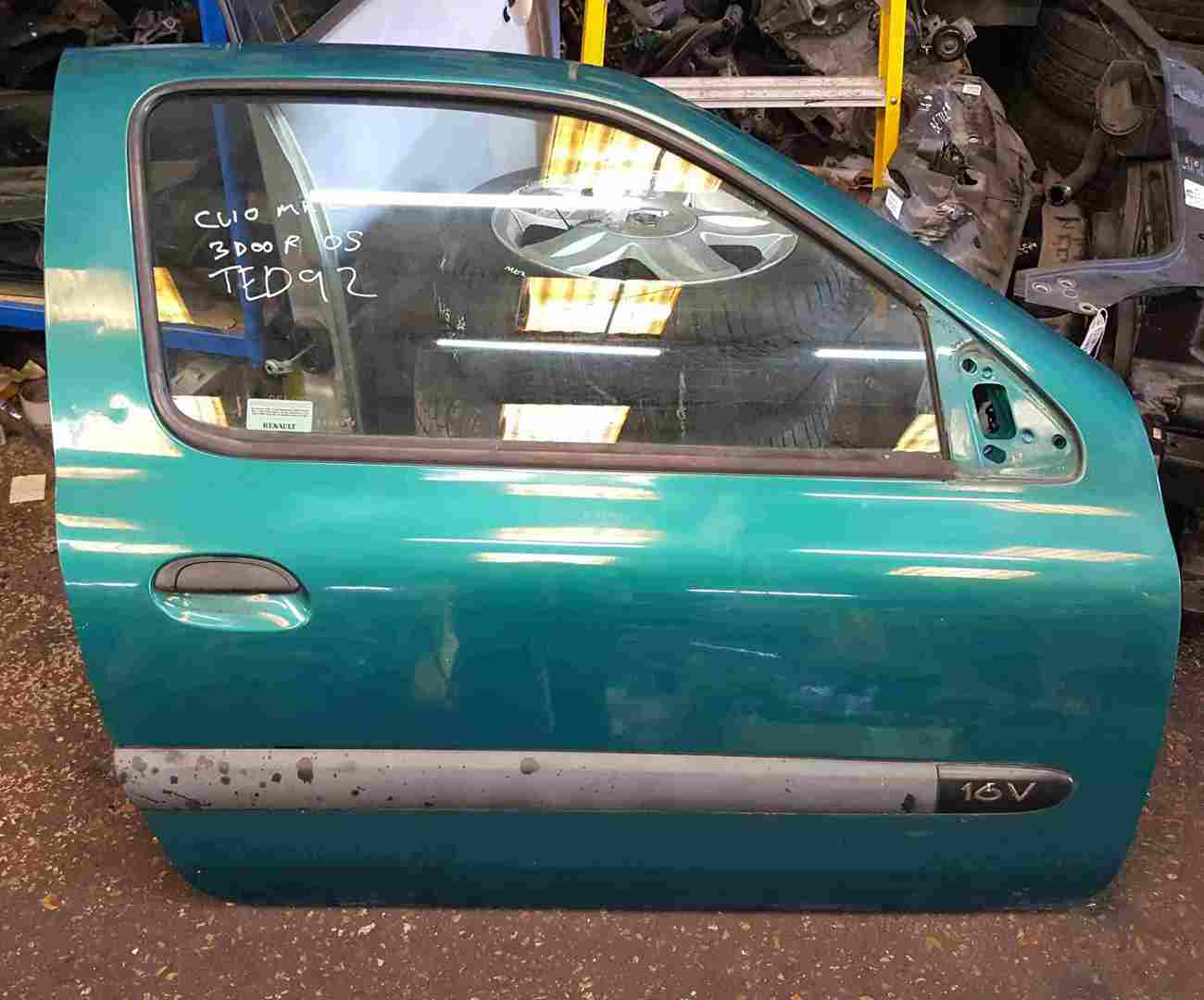 Renault Clio MK2 2001-2006 Drivers OSF Front Door Green TED92 3dr