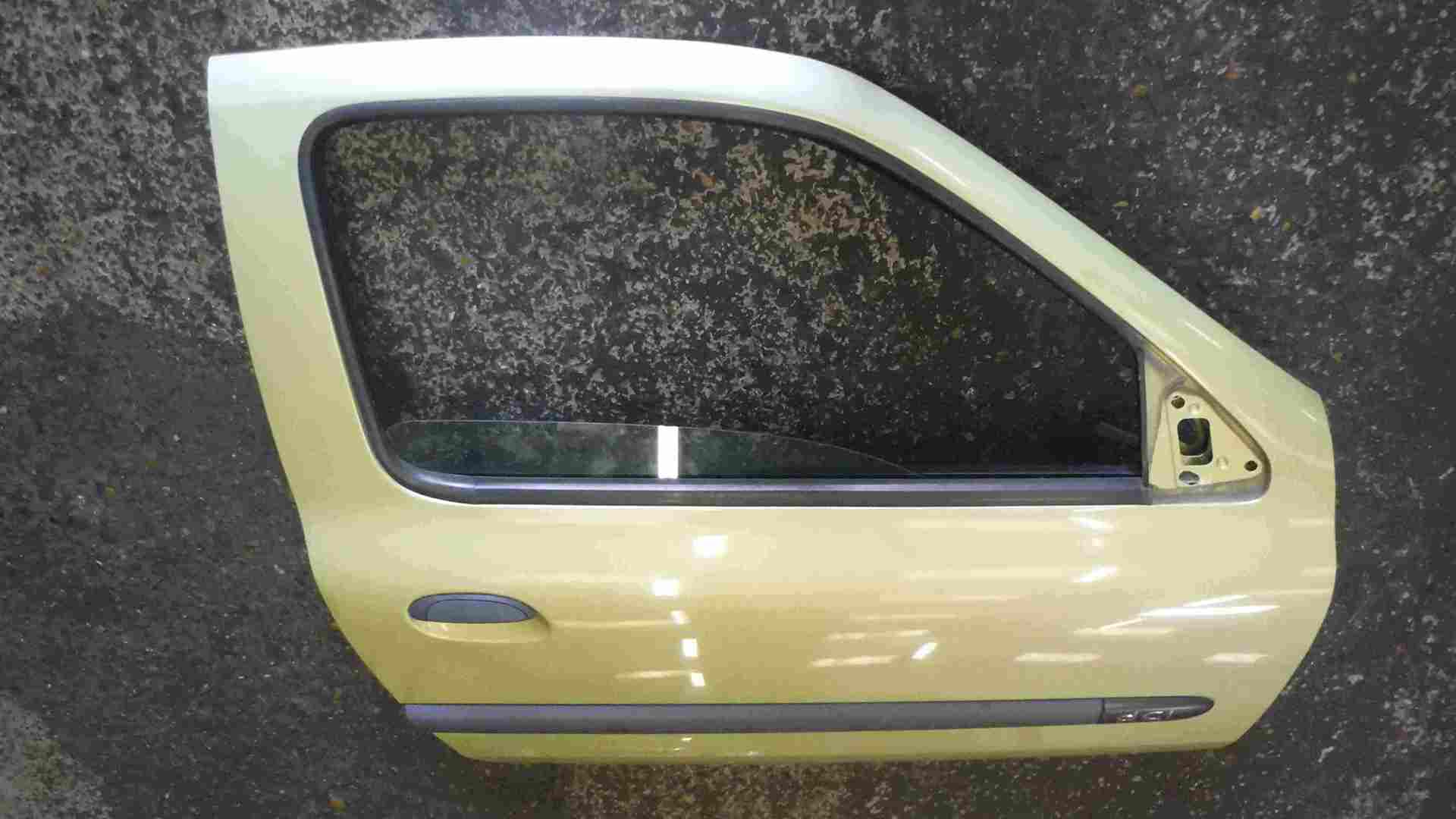 Renault Clio MK2 2001-2006 Drivers OSF Front Door Green TED99 3dr
