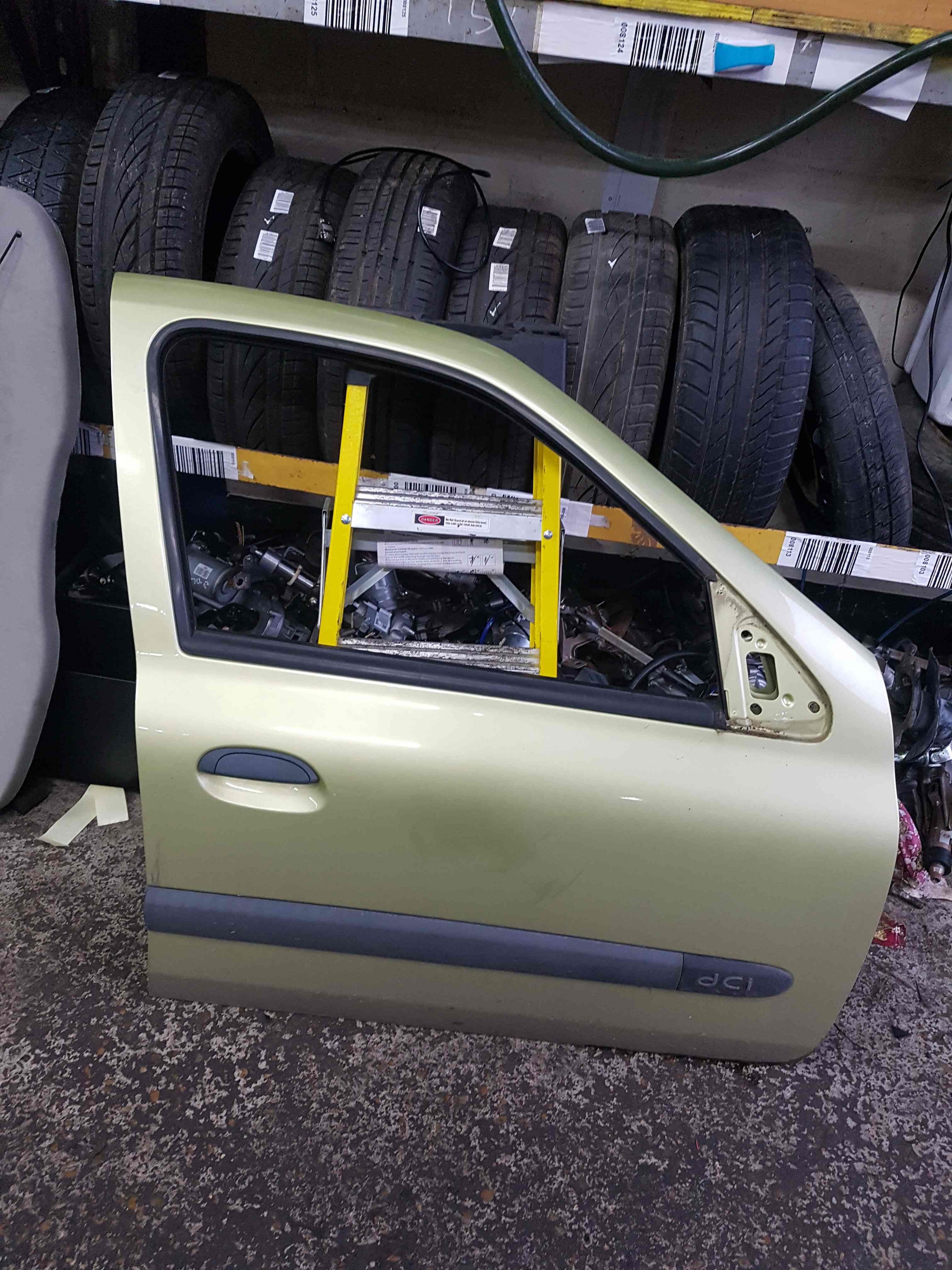 Renault Clio MK2 2001-2006 Drivers OSF Front Door Green Yellow Ted99 5Dr