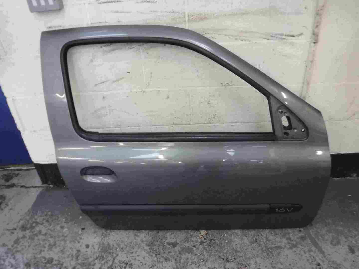 Renault Clio MK2 2001-2006 Drivers OSF Front Door Grey 603 3dr