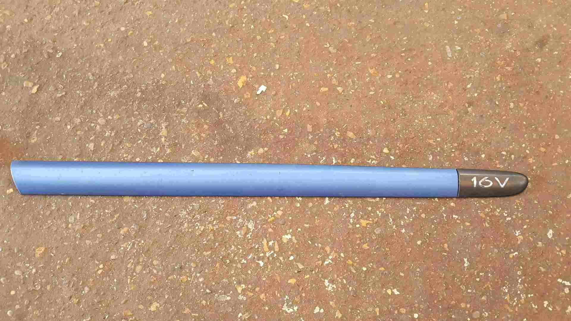 Renault Clio MK2 2001-2006 Drivers OSF Front Door Moulding 3dr Blue 8200072238