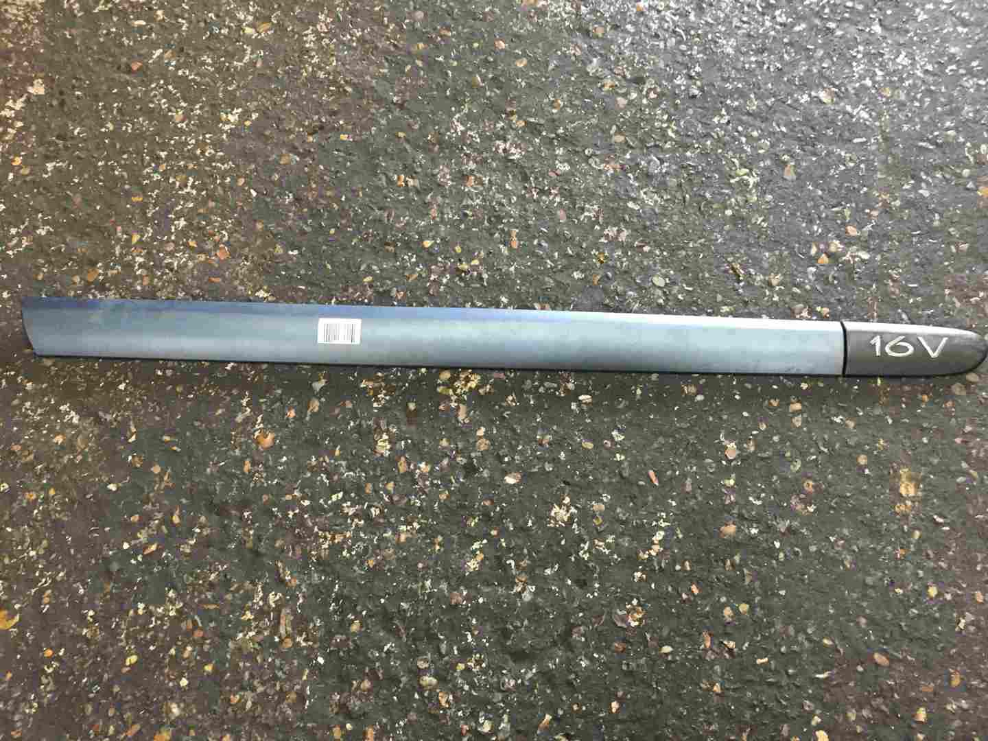 Renault Clio MK2 2001-2006 Drivers OSF Front Door Moulding Blue TEJ47 3dr