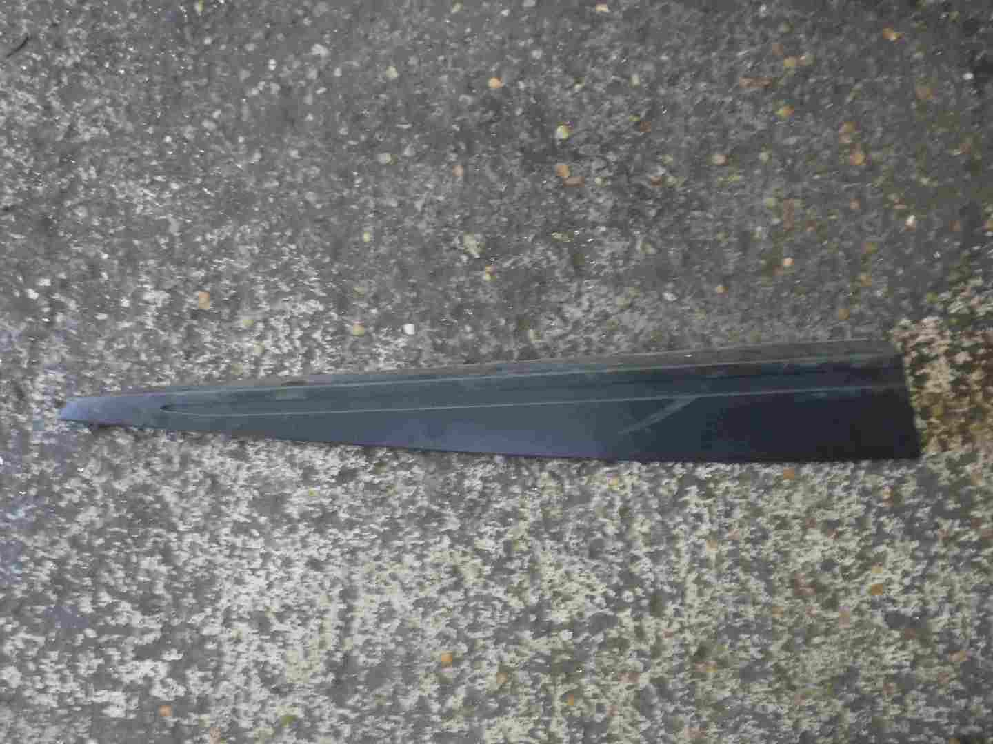 Renault Clio MK2 2001-2006 Drivers OSF Front Door Moulding Trim 808770563R