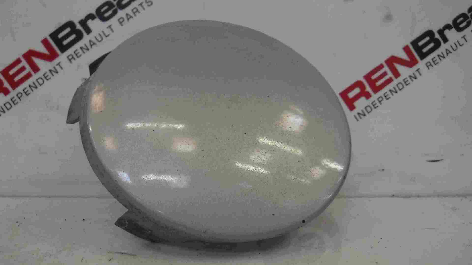 Renault Clio MK2 2001-2006 Drivers OSF Front Fog Light Cover Silver 632
