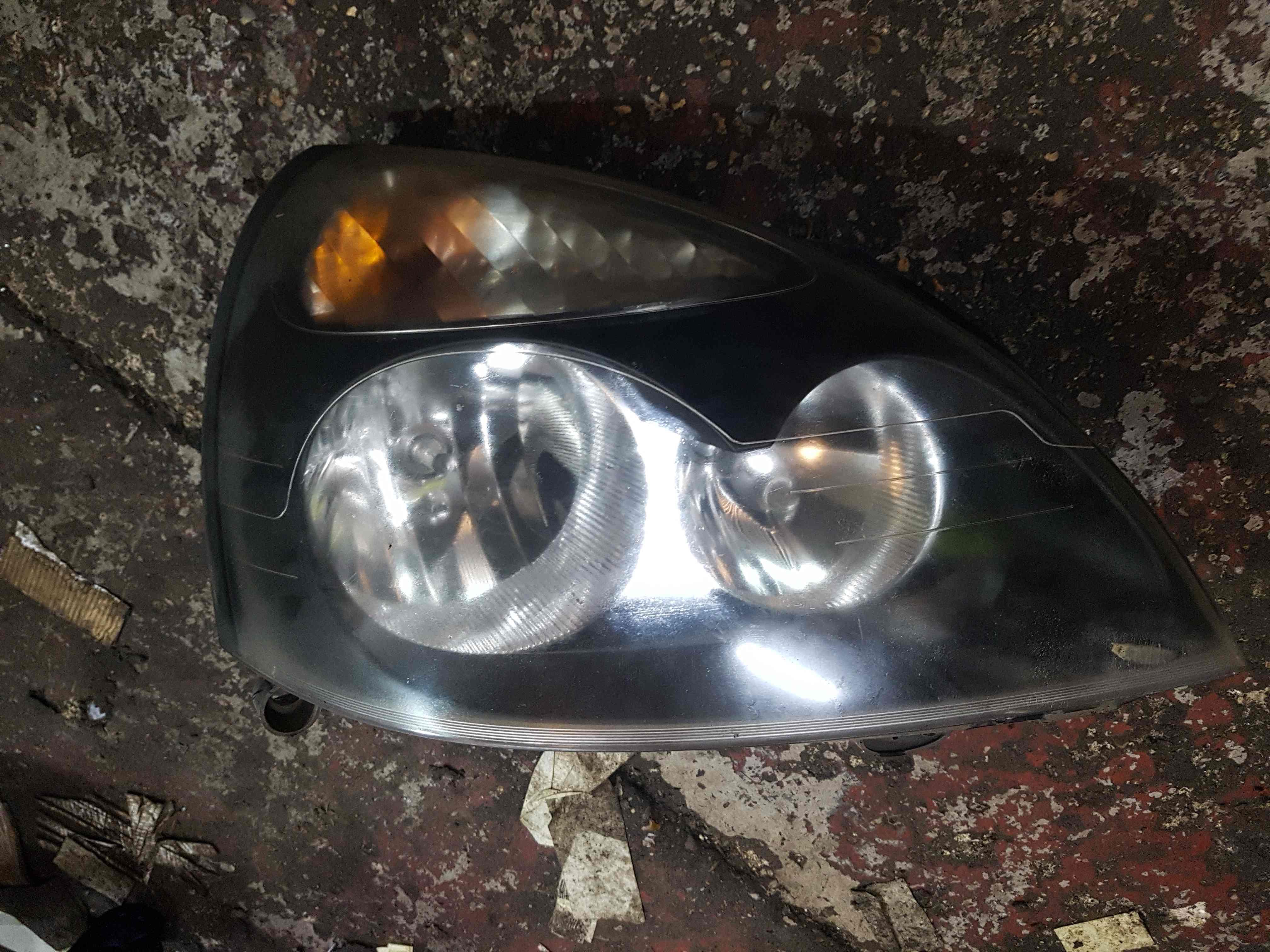 Thumb 2 Renault Clio MK2 2001-2006 Drivers OSF Front Headlight Lens Lamp Black Backing