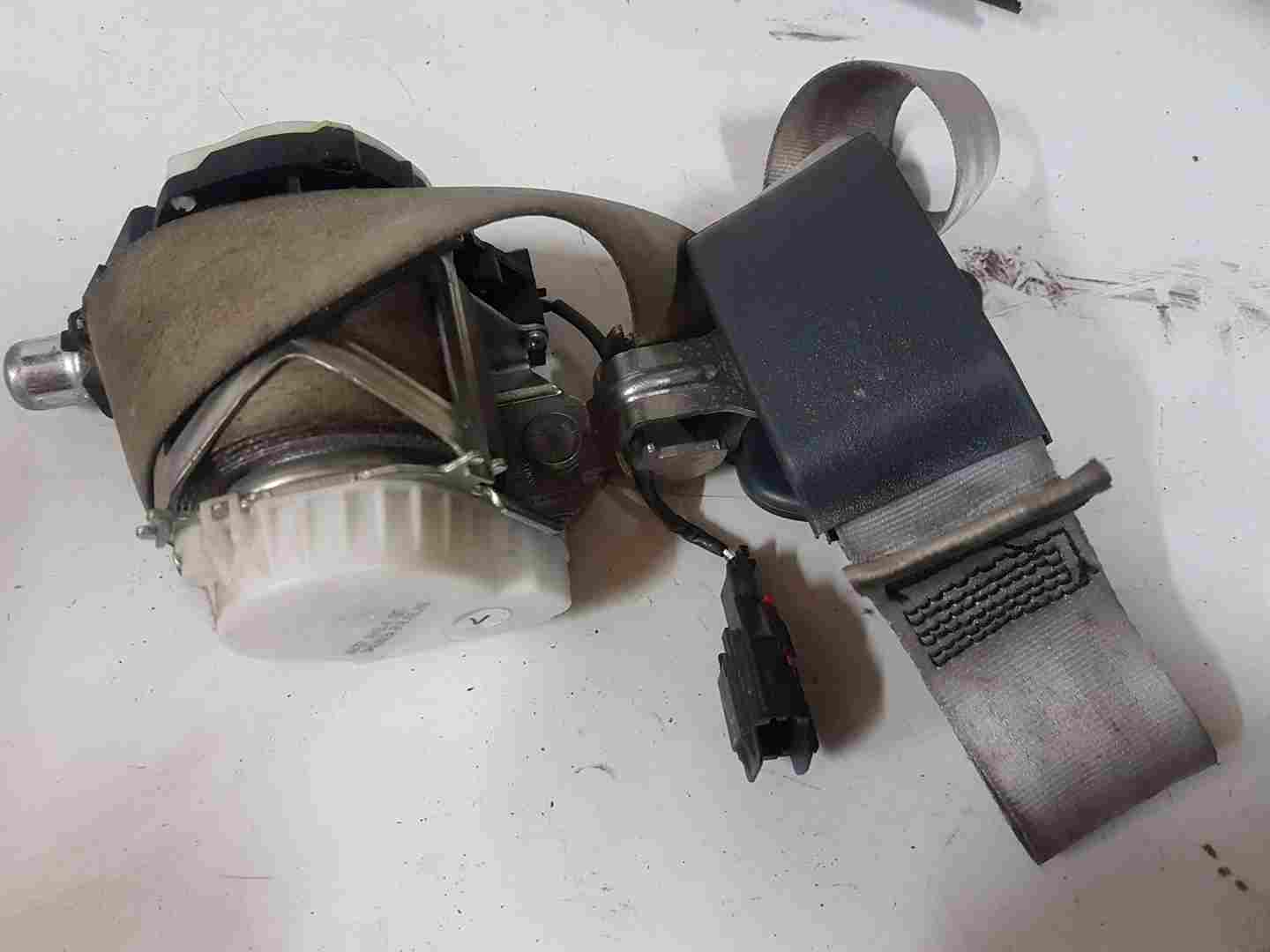 Renault Clio MK3 2005-2012 Drivers OSF Front Seat Belt Grey Silver 3Dr SPORT