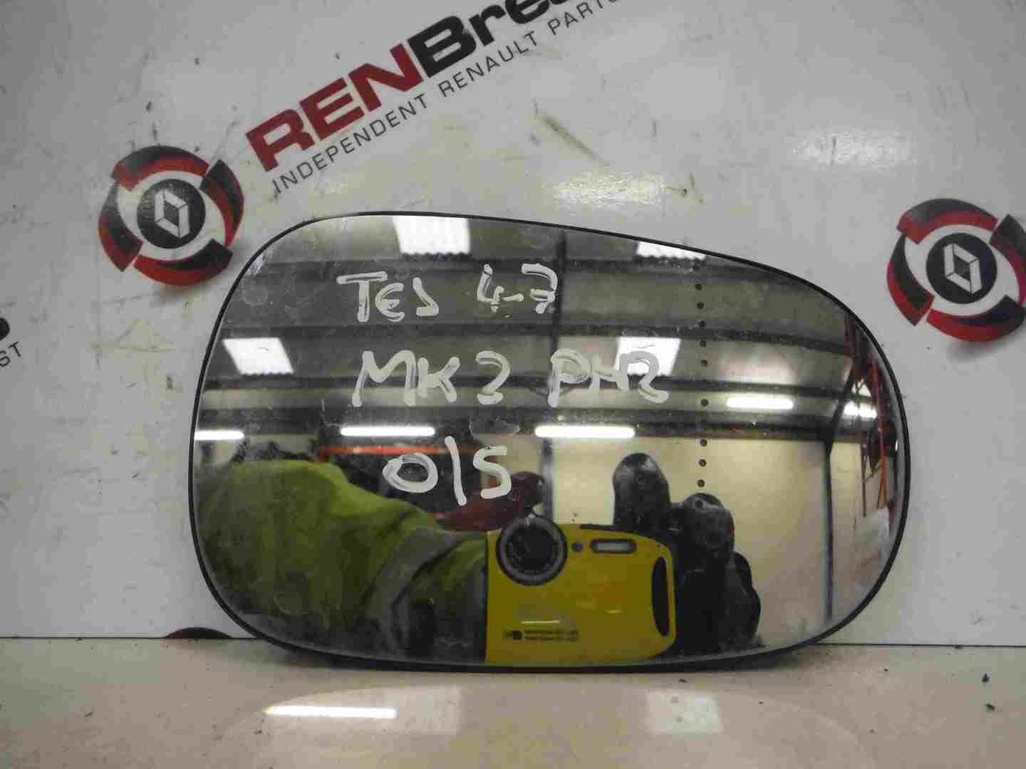 Renault Clio MK2 2001-2006 Drivers OSF Front Wing Mirror Glass 7701040425