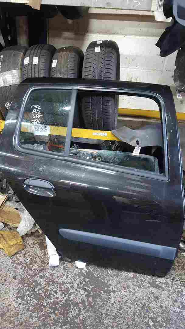 Renault Clio MK2 2001-2006 Drivers OSR Rear Door Black 676