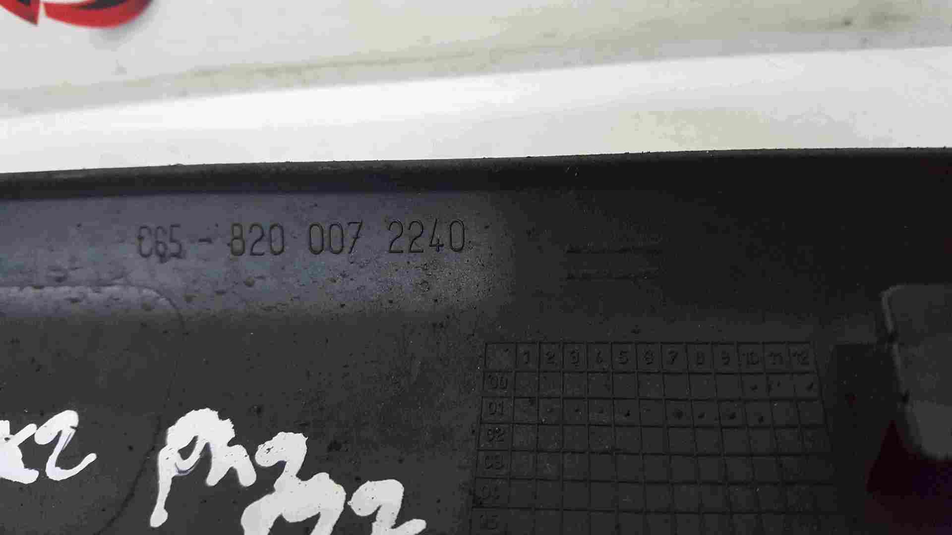 Thumb 2 Renault Clio MK2 2001-2006 Drivers OSR Rear Door Moulding Black 676 8200072240