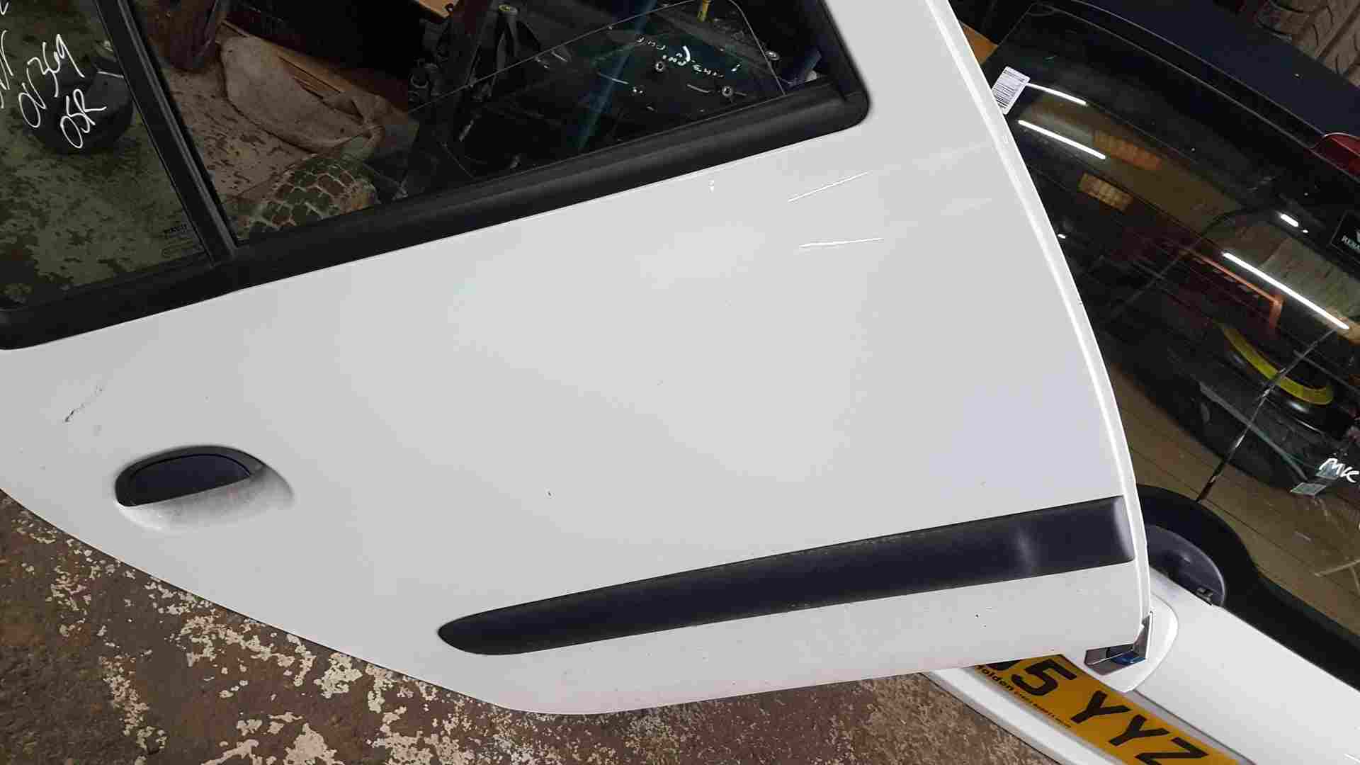 Thumb 2 Renault Clio MK2 2001-2006 Drivers OSR Rear Door White Ov369