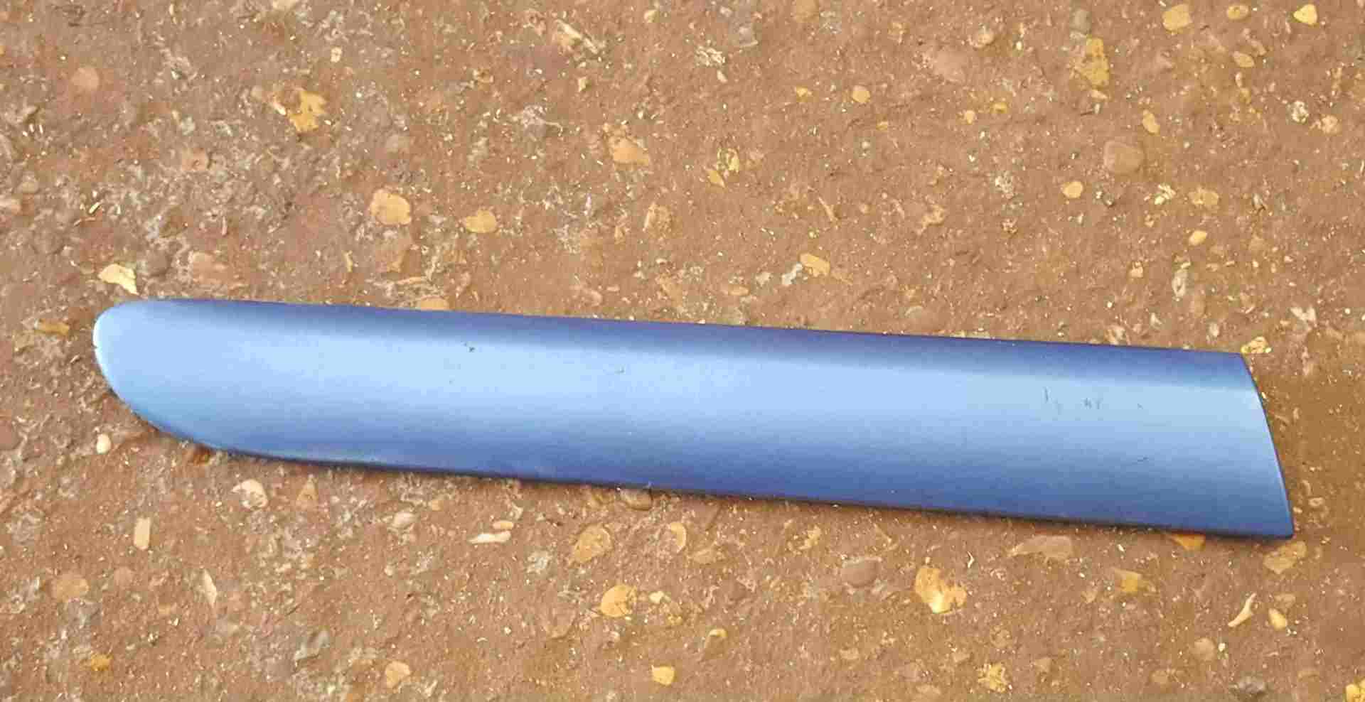 Renault Clio MK2 2001-2006 Drivers OSR Rear Moulding 3dr Blue
