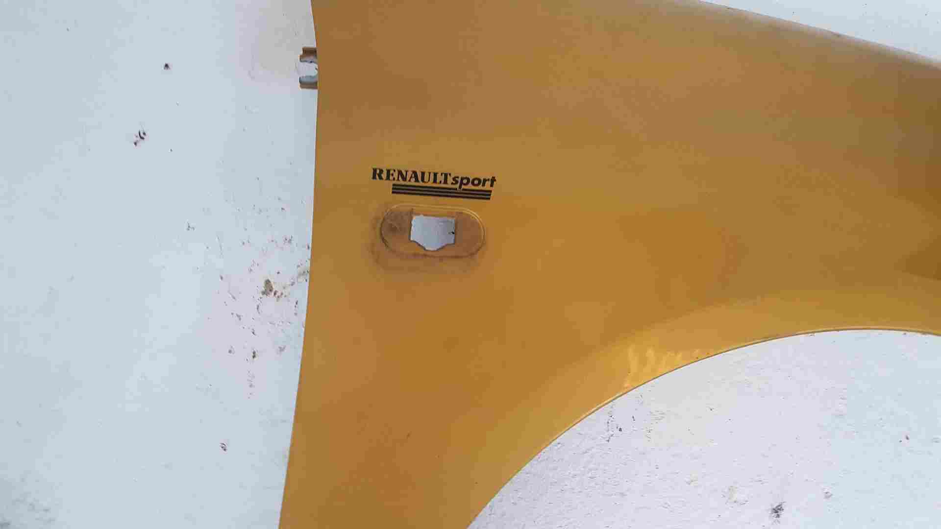 Thumb 3 Renault Clio MK2 2001-2006 Drivers Os Wing Gold Yellow Ted30 8200052380