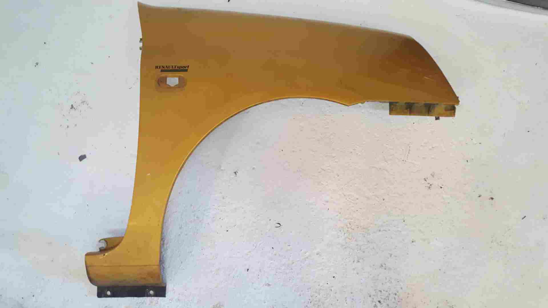 Thumb 7 Renault Clio MK2 2001-2006 Drivers Os Wing Gold Yellow Ted30 8200052380