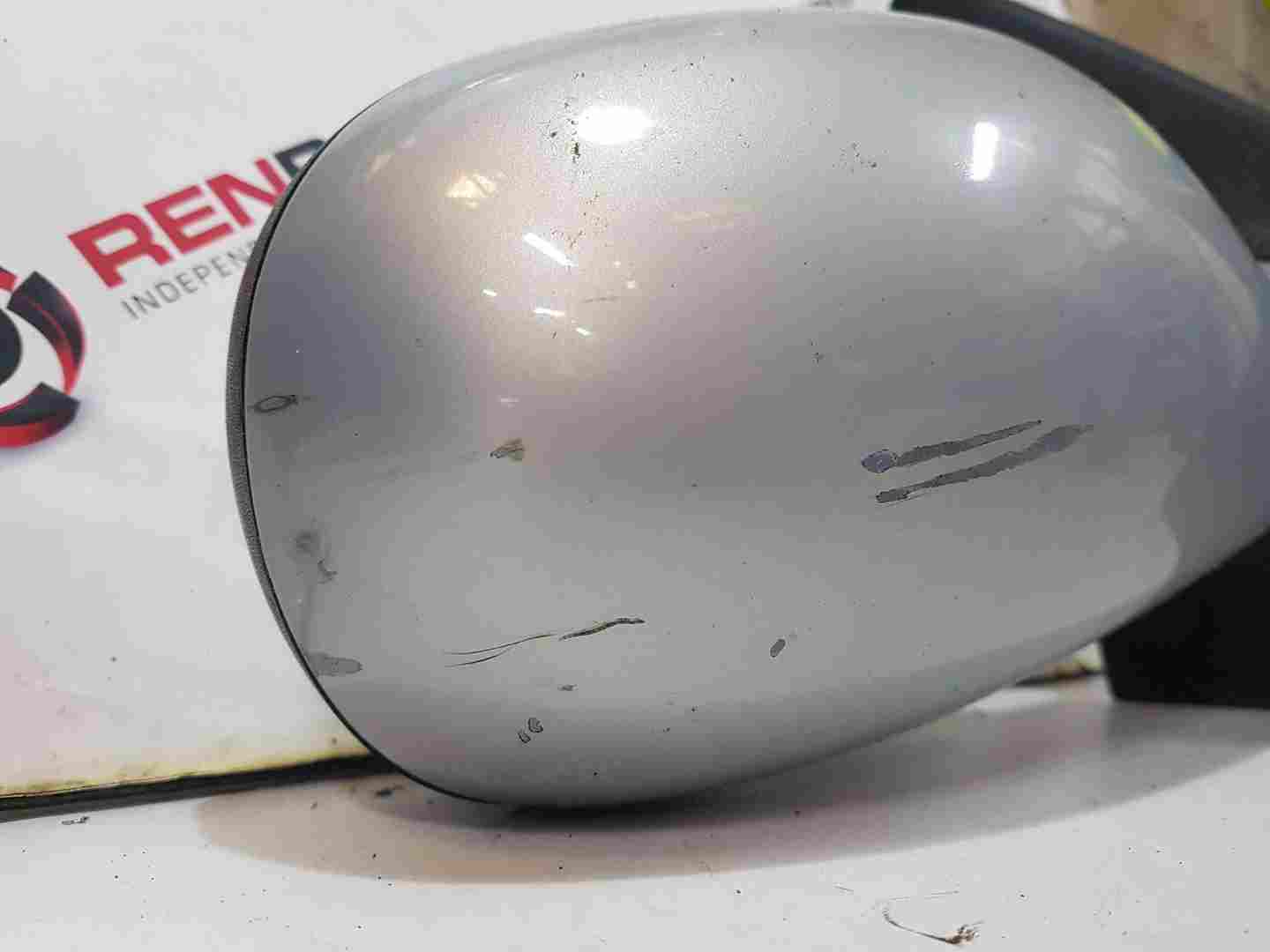 Thumb 2 Renault Clio MK2 2001-2006 Drivers Os Wing Mirror Silver 632