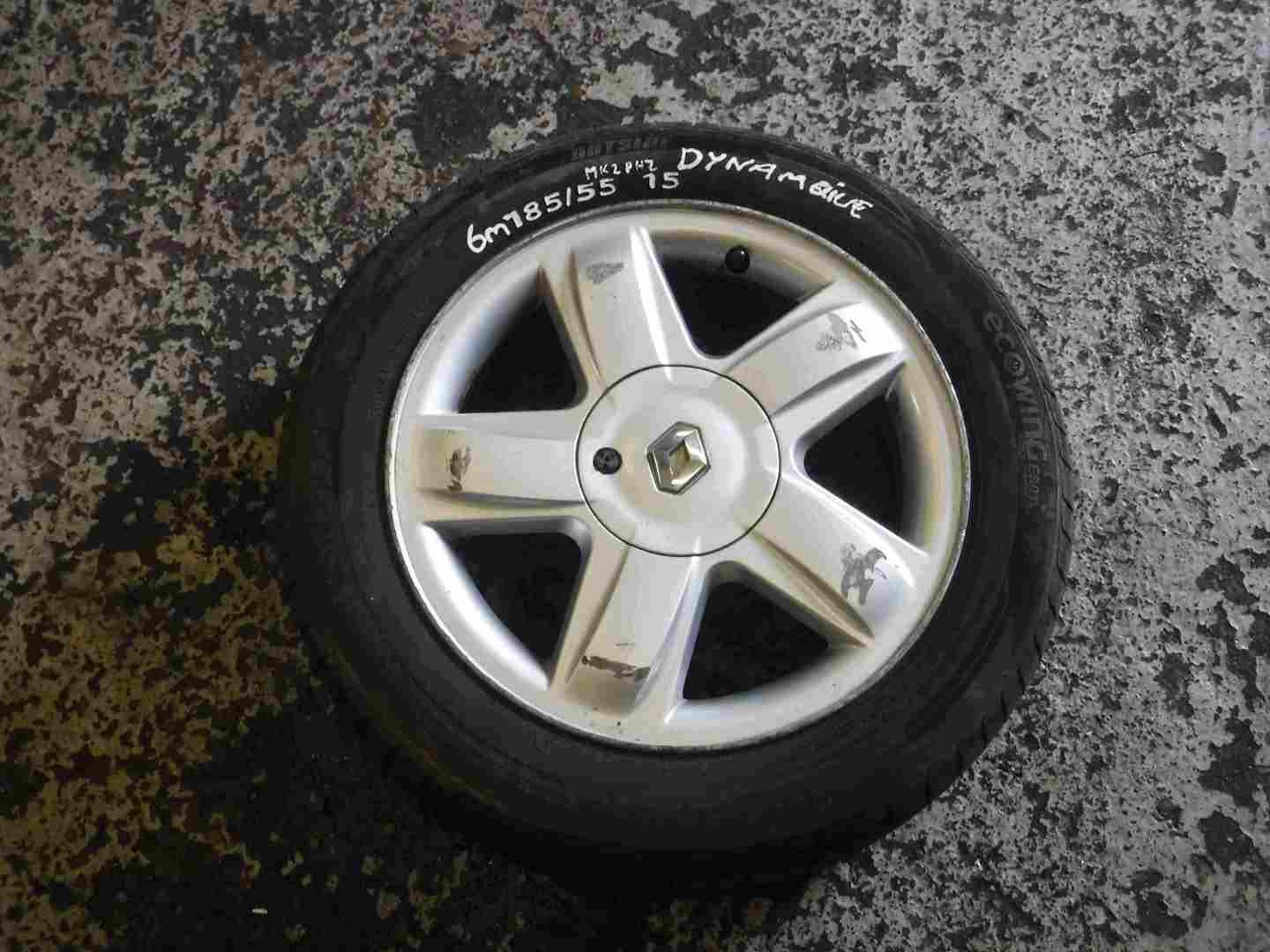 Renault Clio MK2 2001-2006 Dynamique Alloy Wheel + Tyre 185 55 15 6mm
