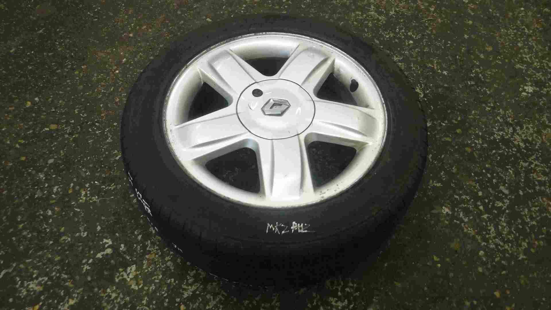 Renault Clio MK2 2001-2006 Dynamique Alloy Wheel + Tyre 185 55 15 7mm Tread