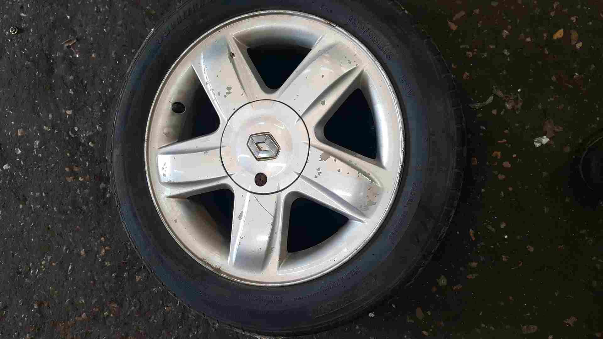 Thumb 4 Renault Clio MK2 2001-2006 Dynamique Gradiant Alloy Wheel 15 Inch 3/5