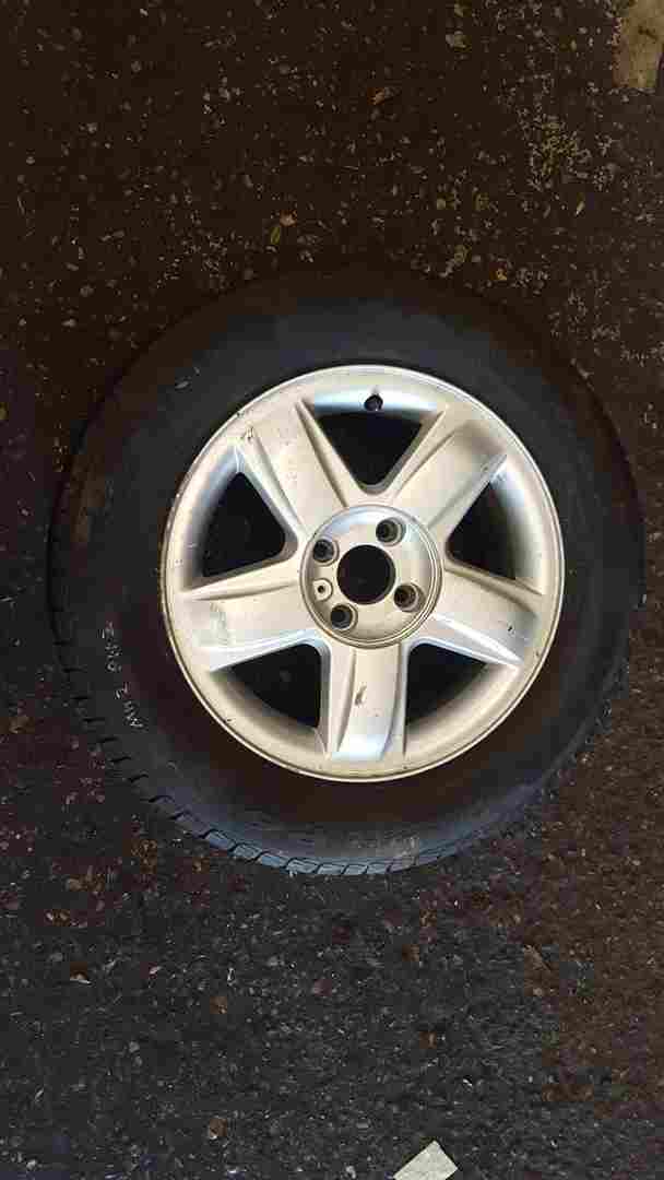 Thumb 2 Renault Clio MK2 2001-2006 Dynamique Gradiant Alloy Wheel 15Inch 2/5 8200109002