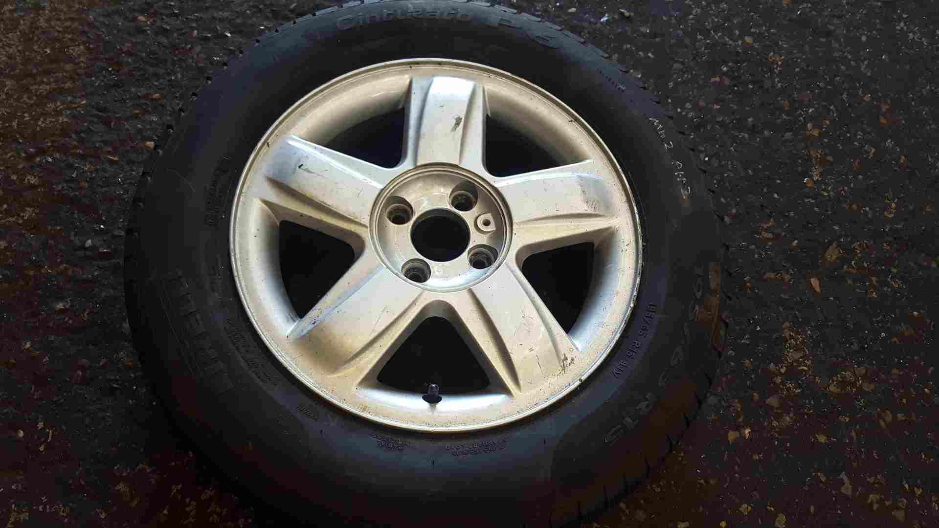 Thumb 3 Renault Clio MK2 2001-2006 Dynamique Gradiant Alloy Wheel 15Inch 2/5 8200109002