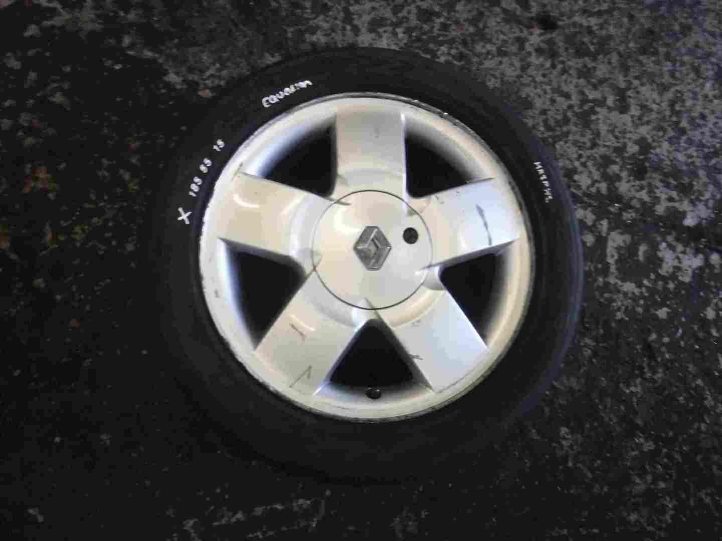 Renault Clio MK2 2001-2006 Equation Alloy Wheel 15inch