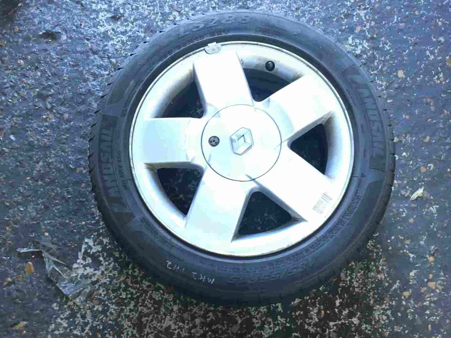 Renault Clio MK2 2001-2006 Equation Expression Alloy Wheel + Tyre 185 55 15 6mm