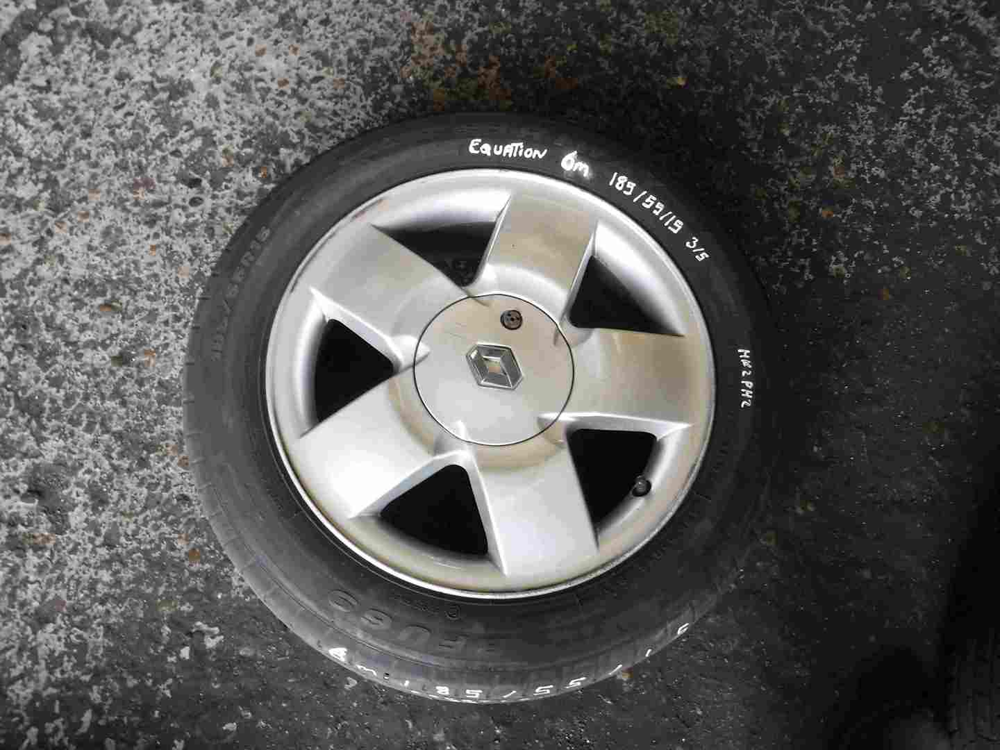 Renault Clio MK2 2001-2006 Equation Expression Alloy Wheel + Tyre 185 55 15 6mm