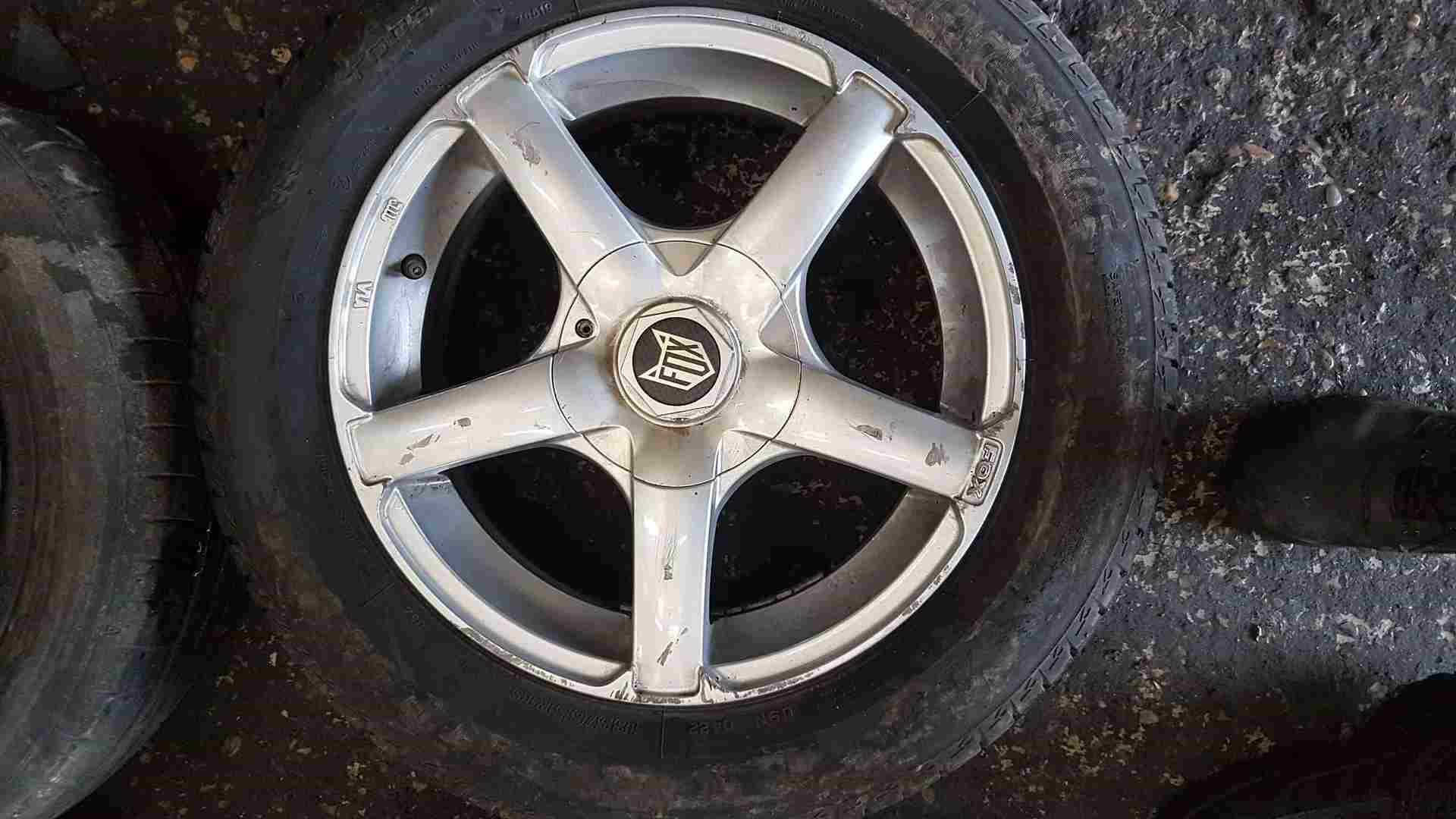 Thumb 3 Renault Clio MK2 2001-2006 Fox Alloy Wheels SET X4 mk3 clio 3/5 15inch