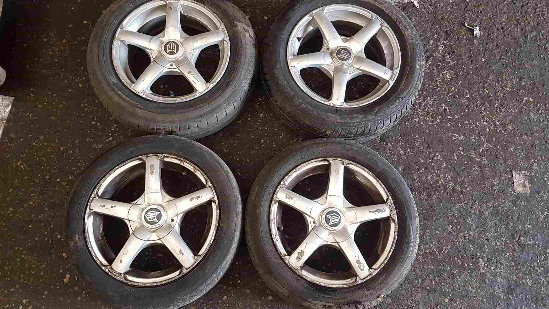 Thumb 8 Renault Clio MK2 2001-2006 Fox Alloy Wheels SET X4 mk3 clio 3/5 15inch