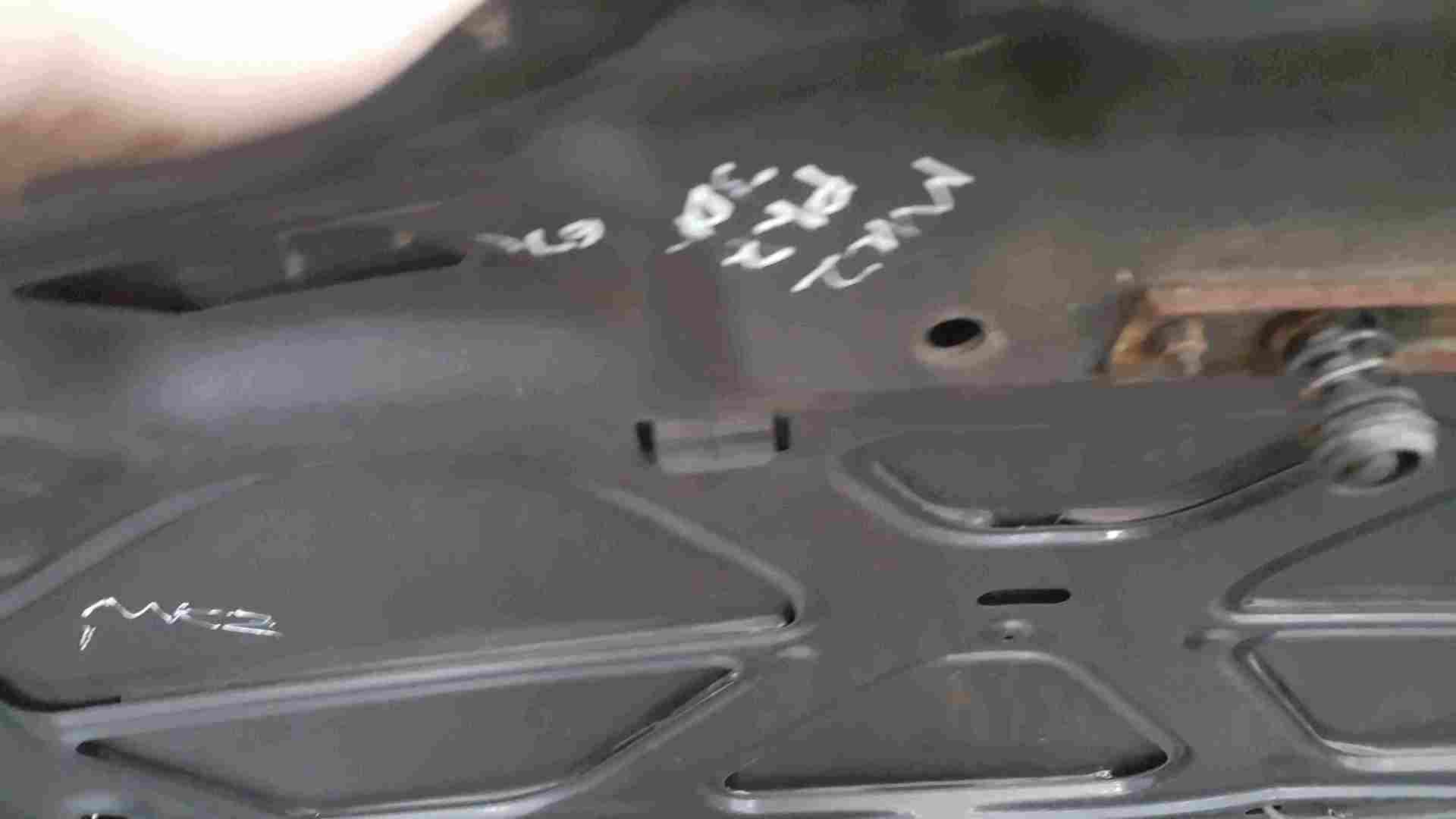 Thumb 2 Renault Clio MK2 2001-2006 Front Bonnet Black 676