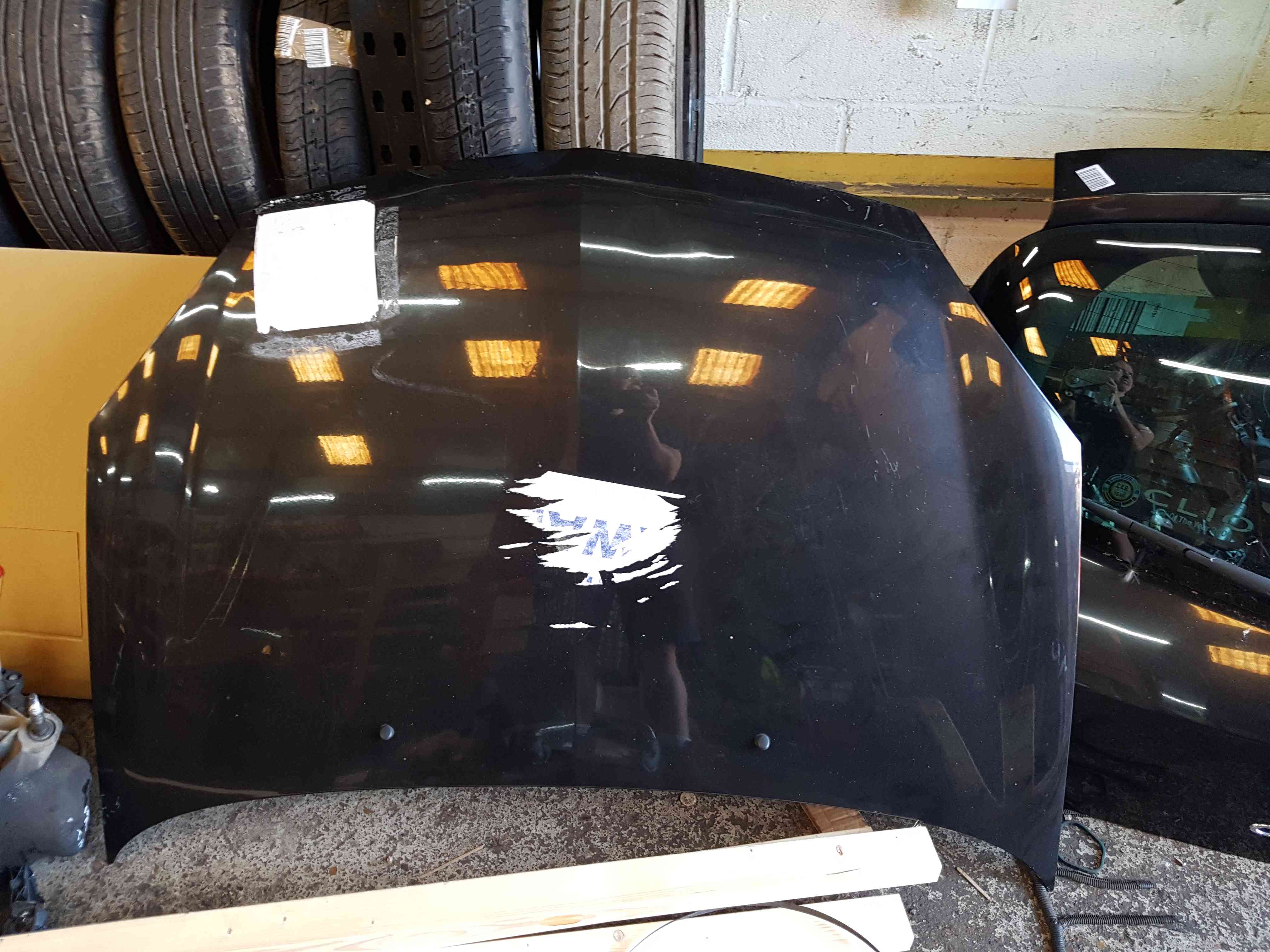 Thumb 2 Renault Clio MK2 2001-2006 Front Bonnet Black 676 Bonnet676mk2