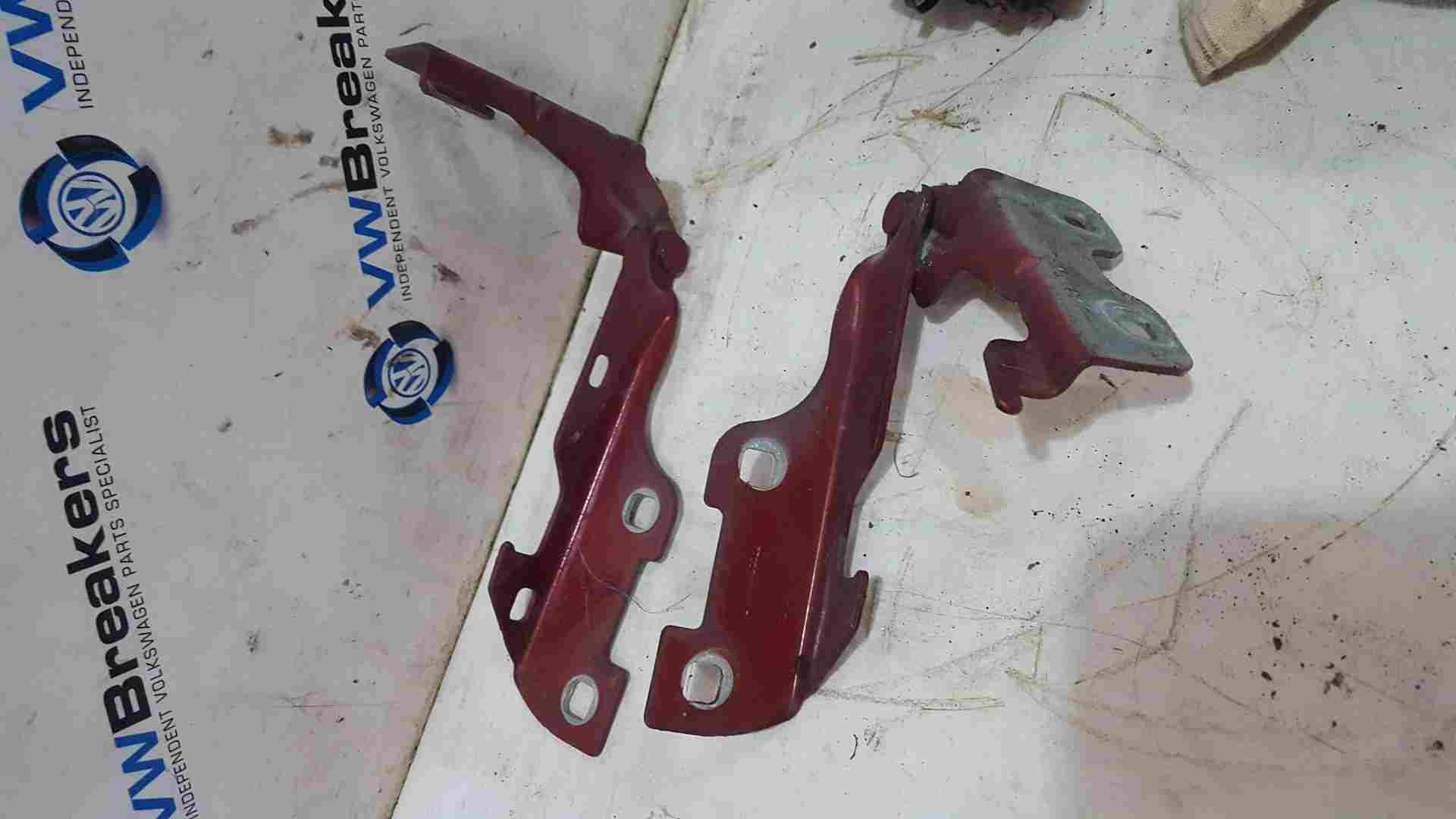 Thumb 3 Renault Clio MK2 2001-2006 Front Bonnet Hinges RED 713
