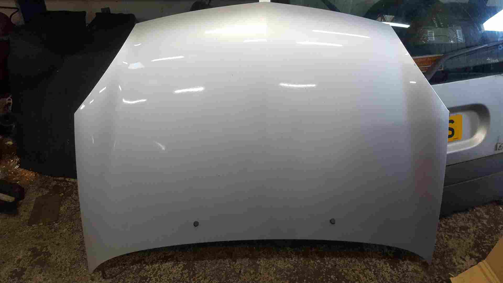 Renault Clio MK2 2001-2006 Front Bonnet Silver Ted69 SEE Photos