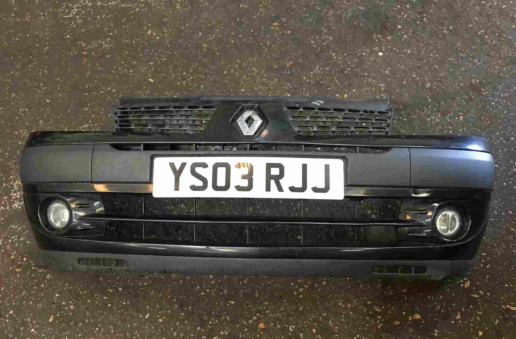 Renault Clio MK2 2001-2006 Front Bumper Black 676