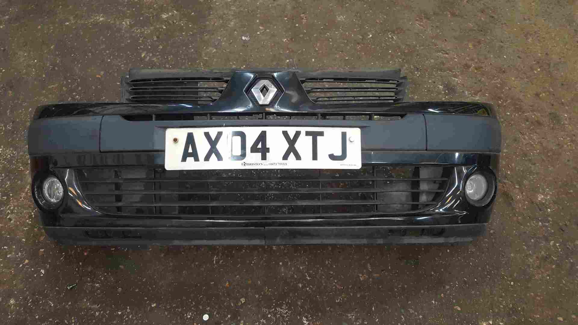 Renault Clio MK2 2001-2006 Front Bumper Black 676