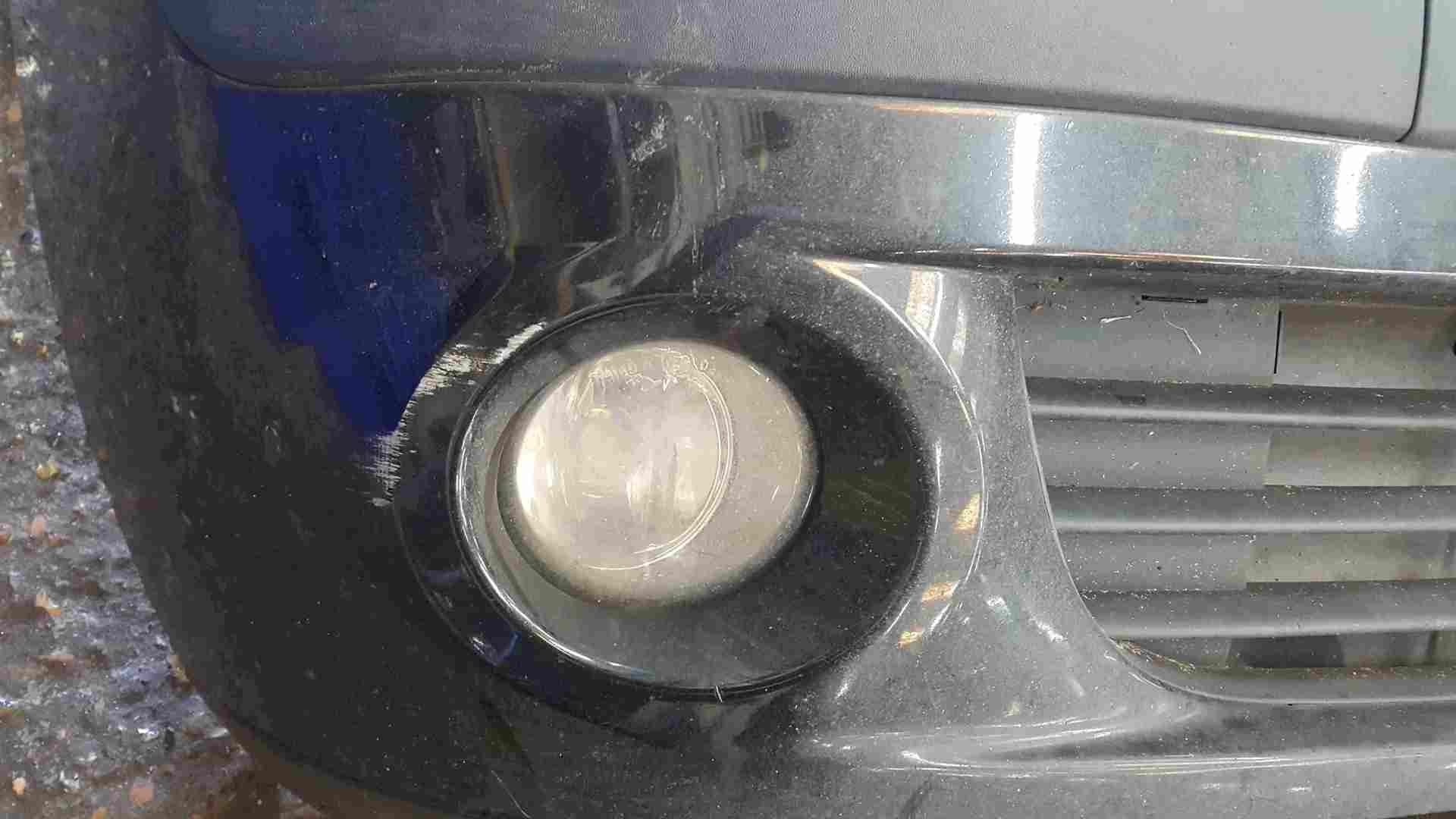 Thumb 4 Renault Clio MK2 2001-2006 Front Bumper Black 676