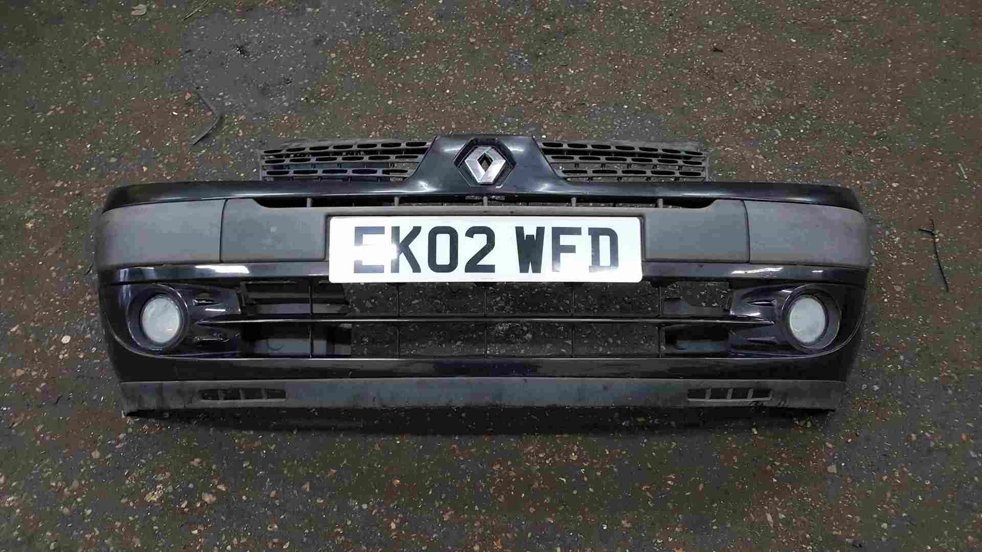 Renault Clio MK2 2001-2006 Front Bumper Black 676 Colour