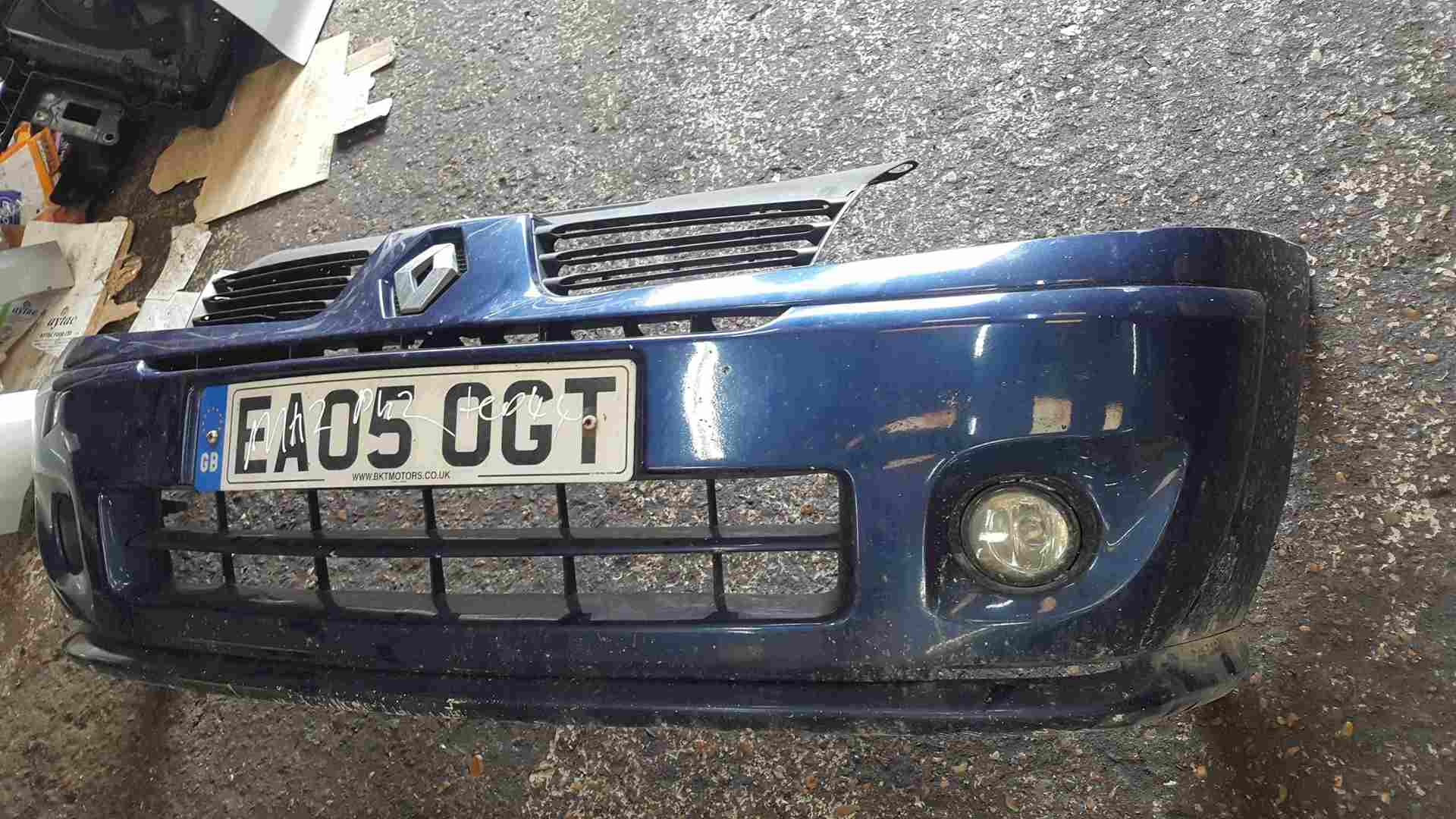Thumb 3 Renault Clio MK2 2001-2006 Front Bumper Blue TED44