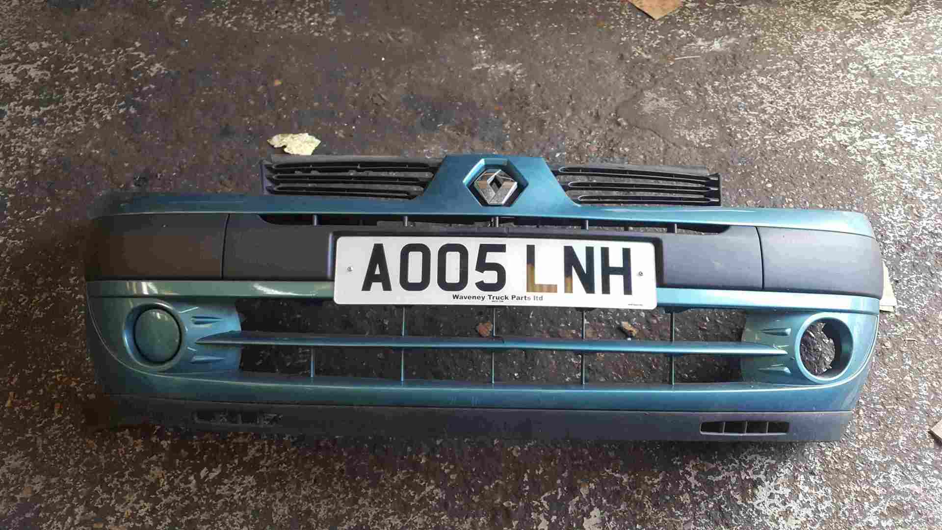 Renault Clio MK2 2001-2006 Front Bumper Blue TEF47