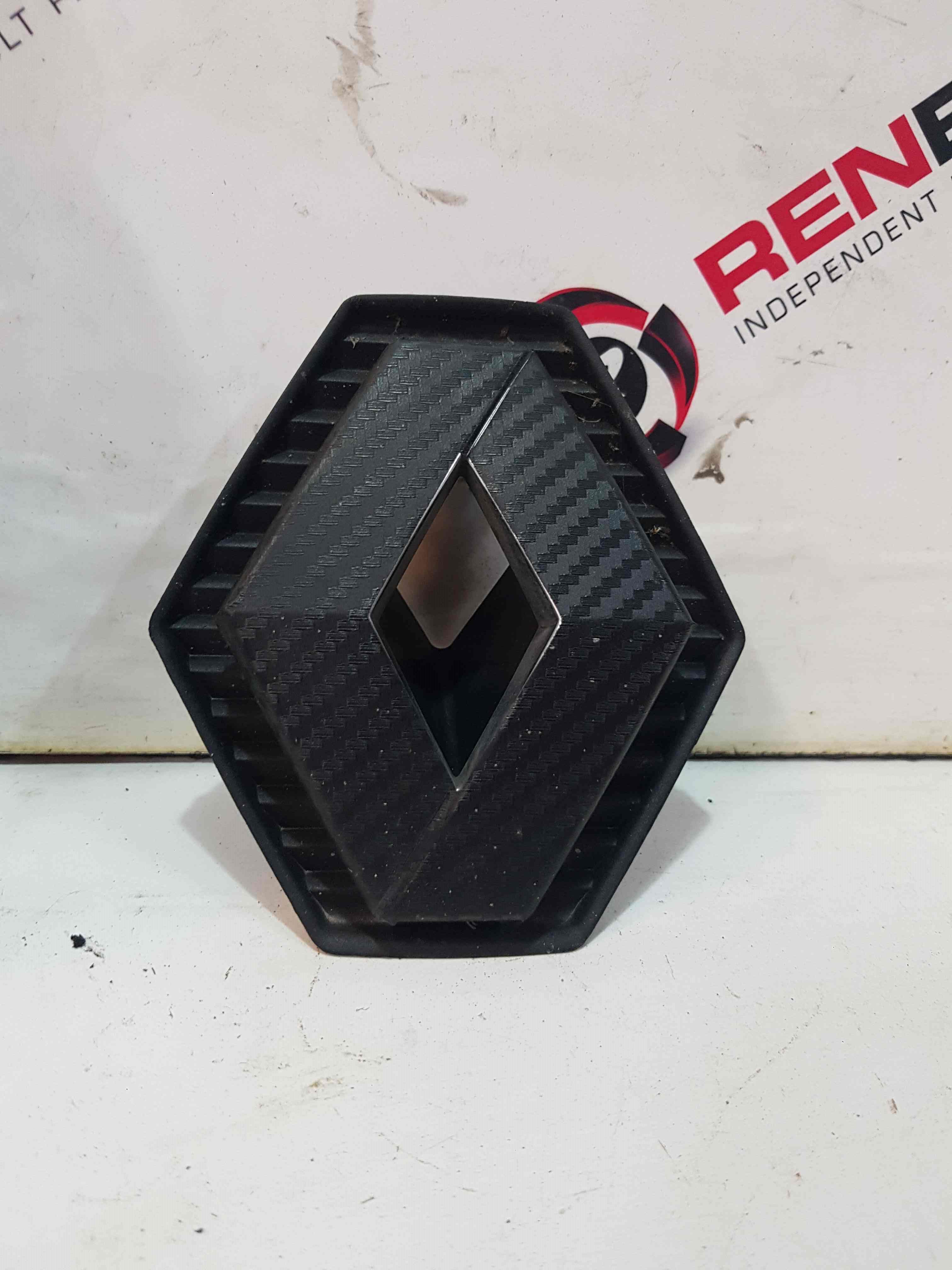 Thumb 7 Renault Clio MK2 2001-2006 Front Bumper Diamond 8200070031 carbon sticker